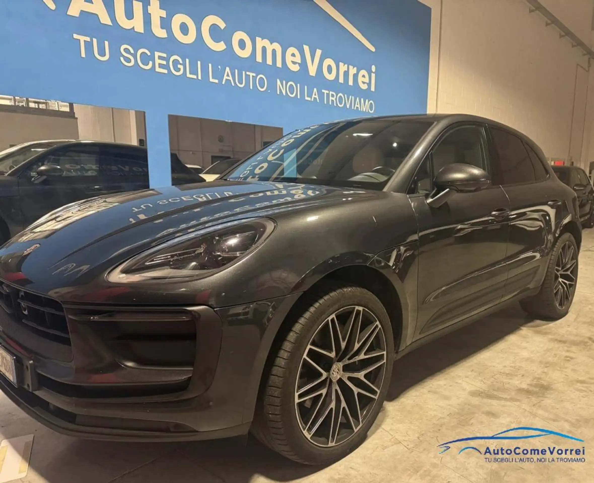 Porsche - Macan