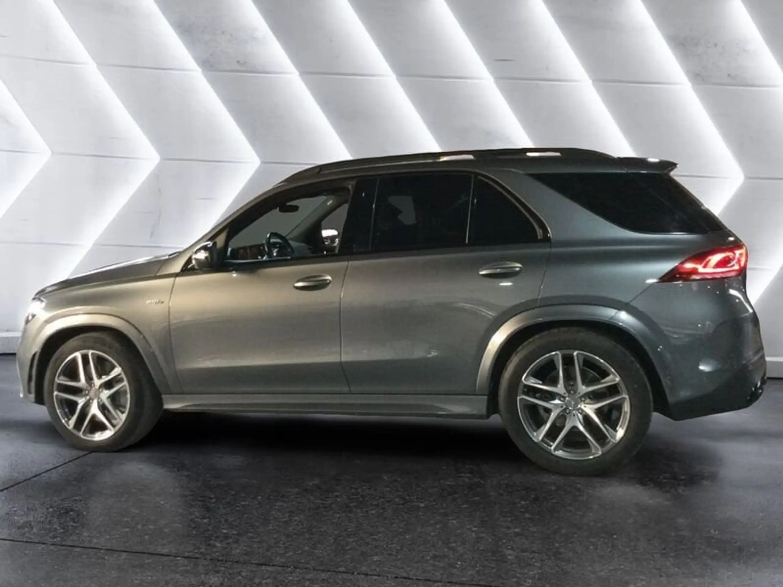 Mercedes-Benz - GLE 53 AMG