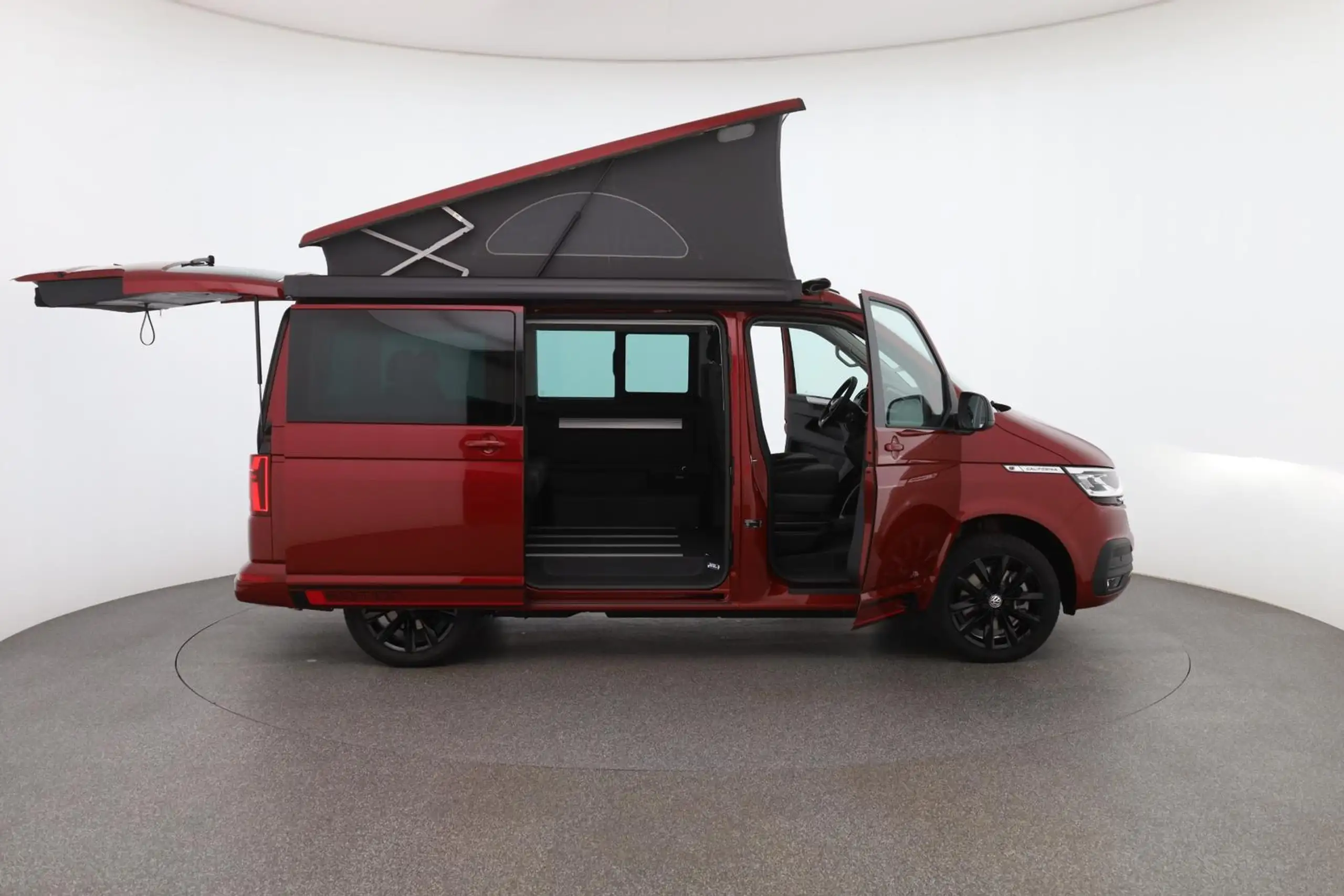 Volkswagen - T6.1 California