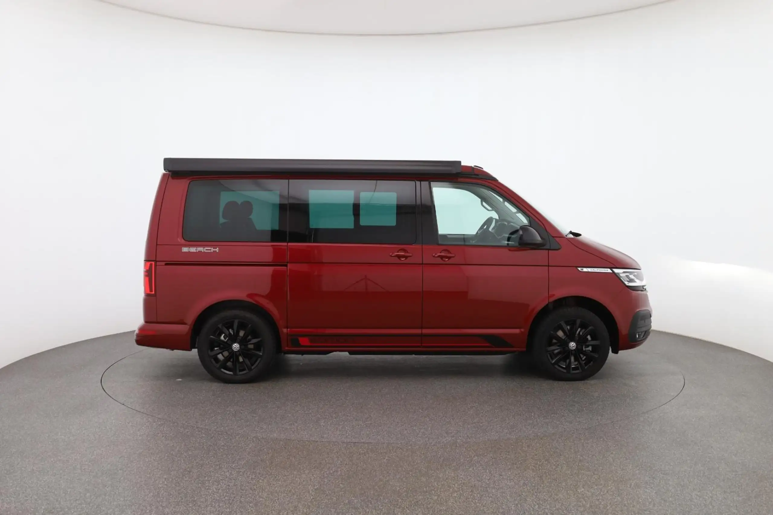 Volkswagen - T6.1 California