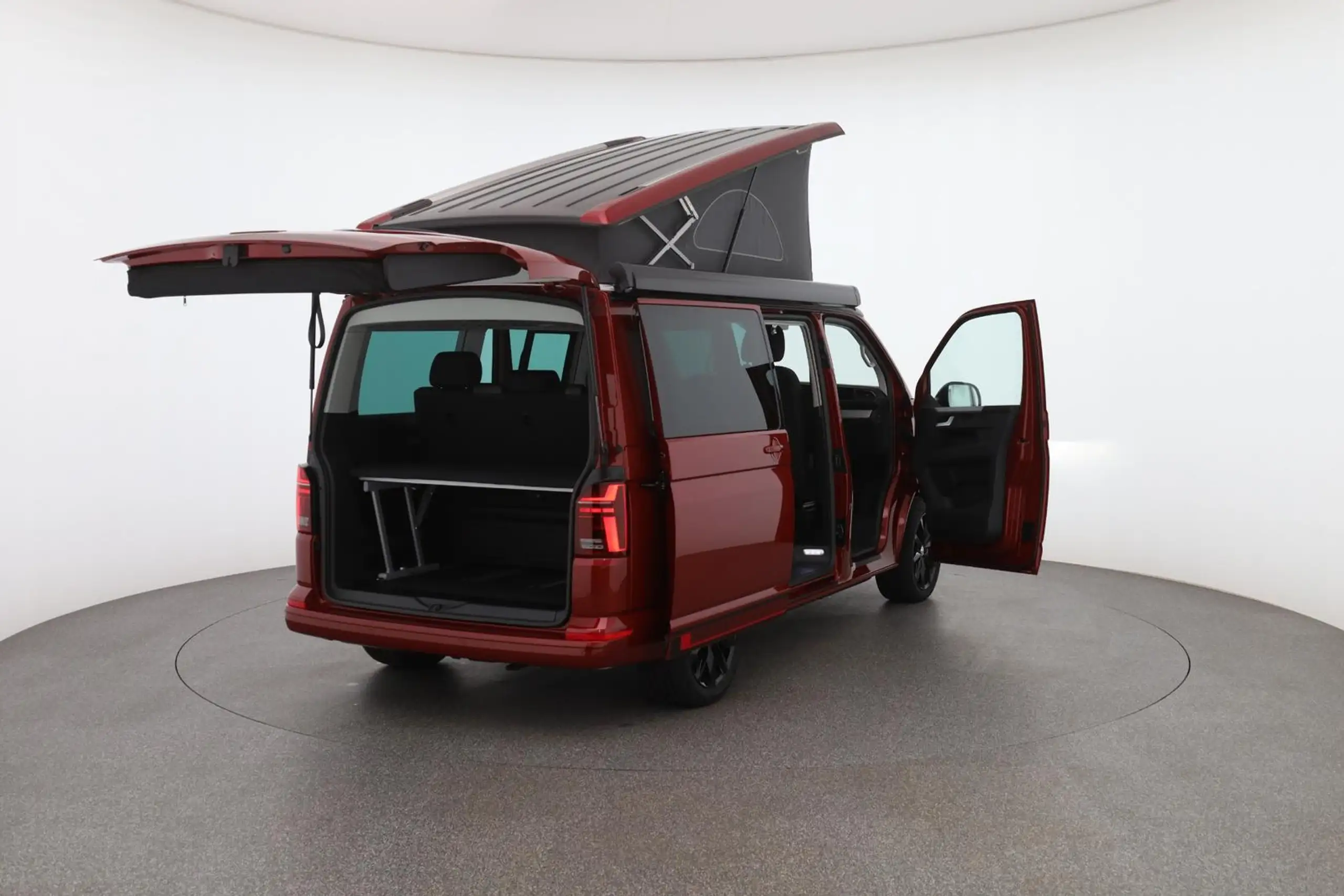 Volkswagen - T6.1 California