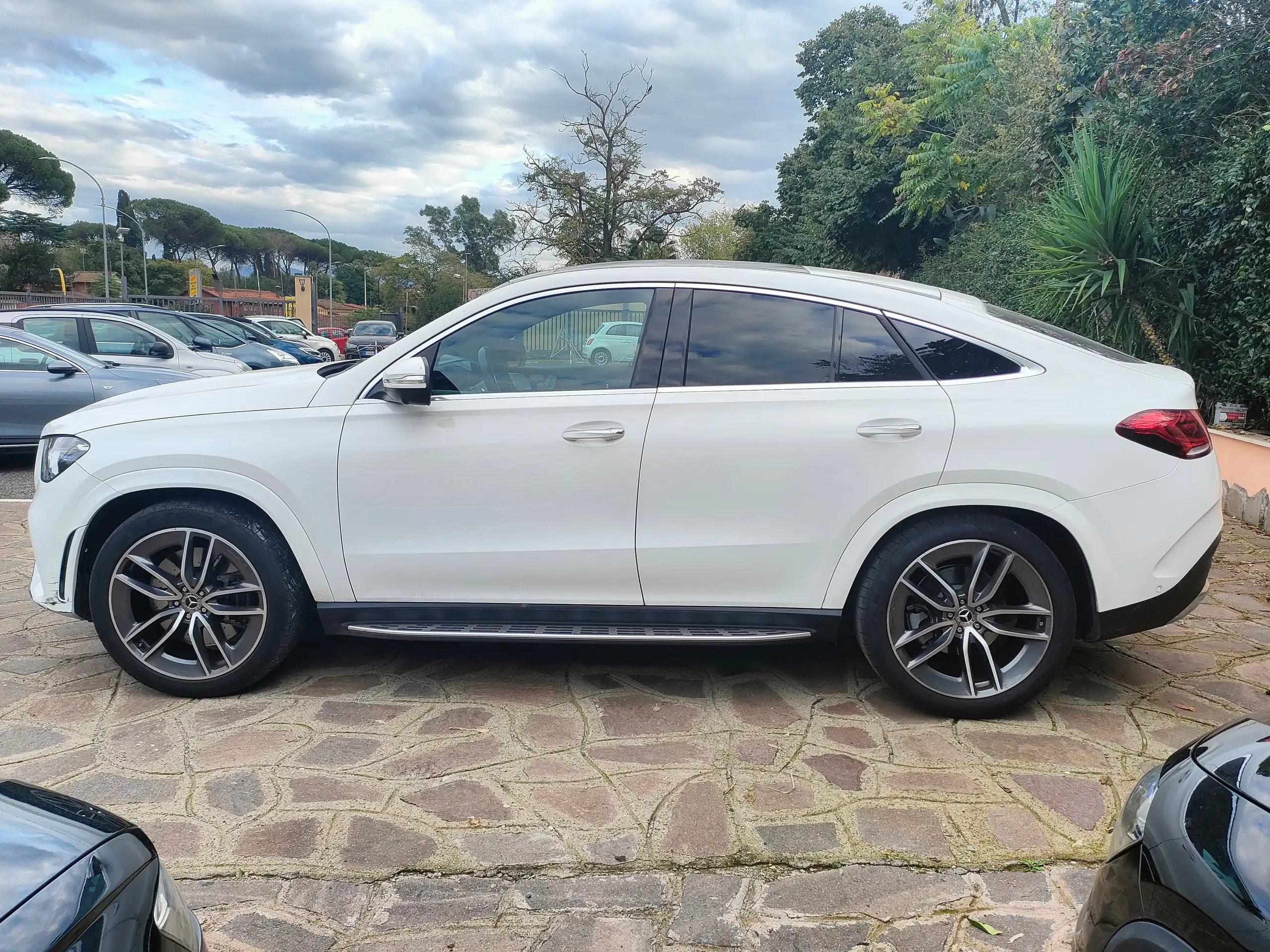 Mercedes-Benz - GLE 350