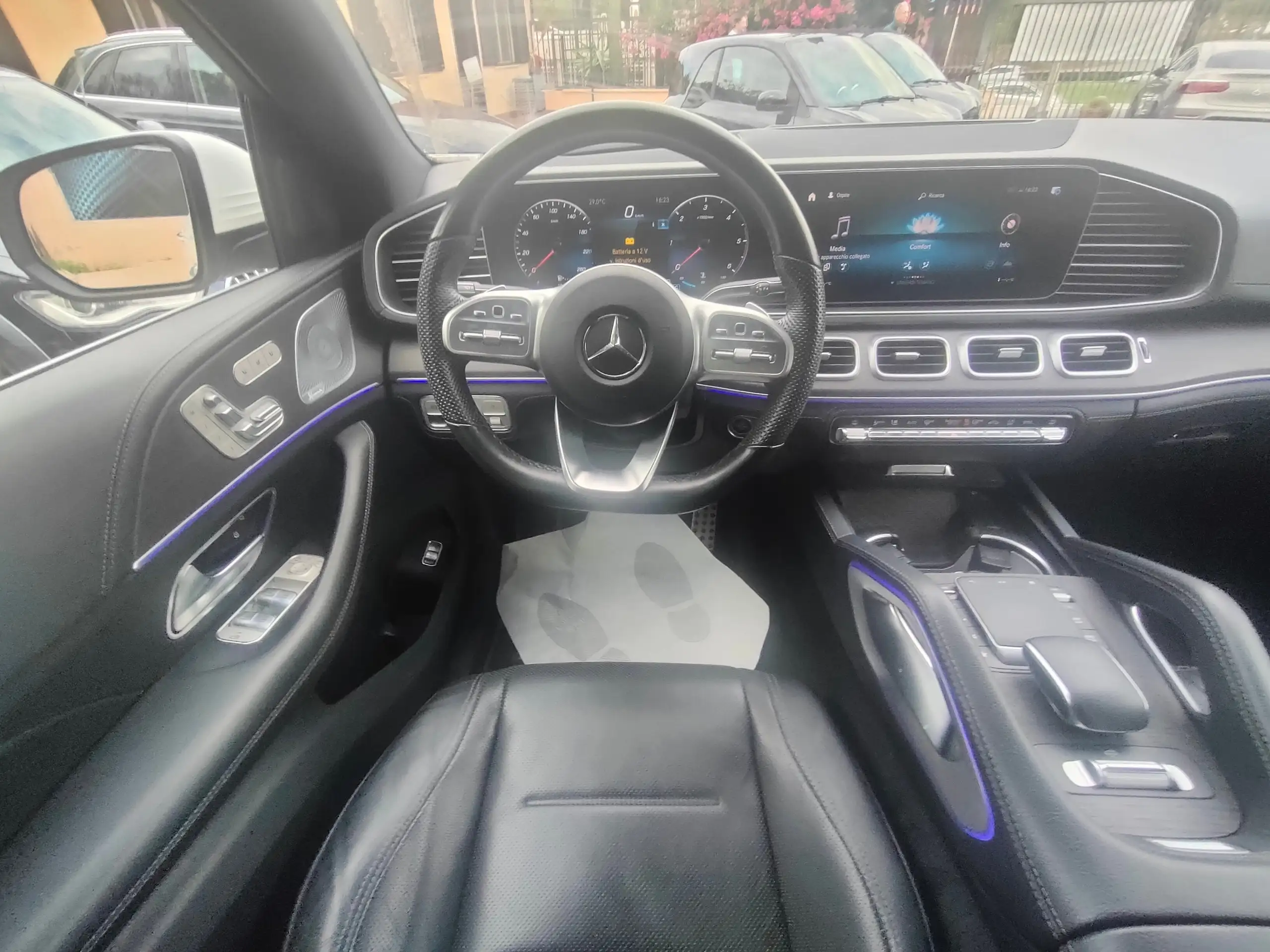 Mercedes-Benz - GLE 350