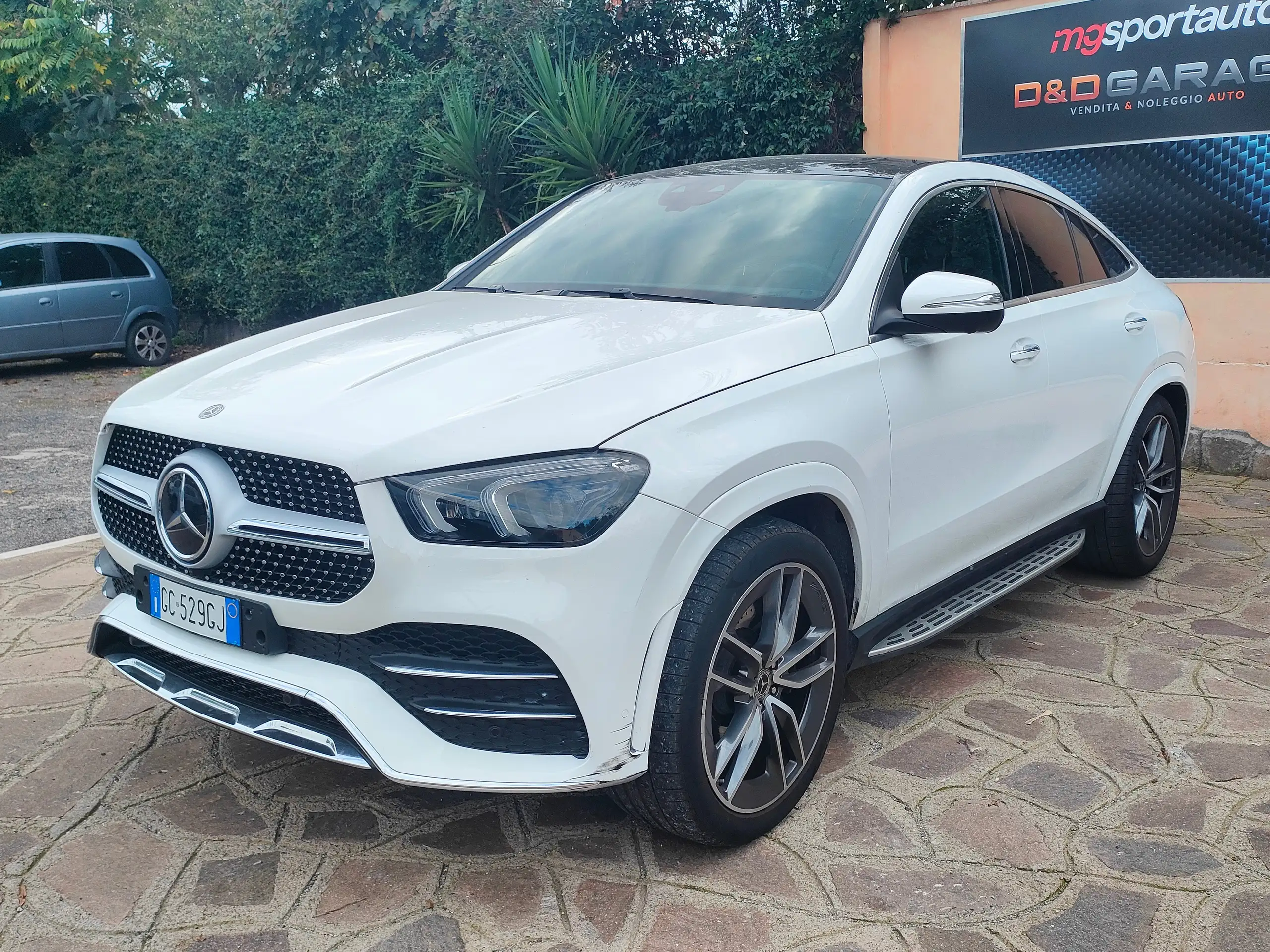 Mercedes-Benz - GLE 350