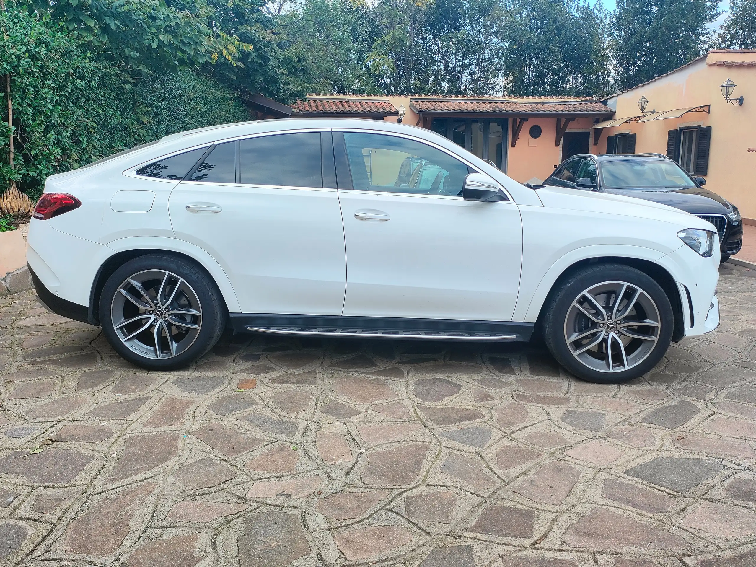 Mercedes-Benz - GLE 350