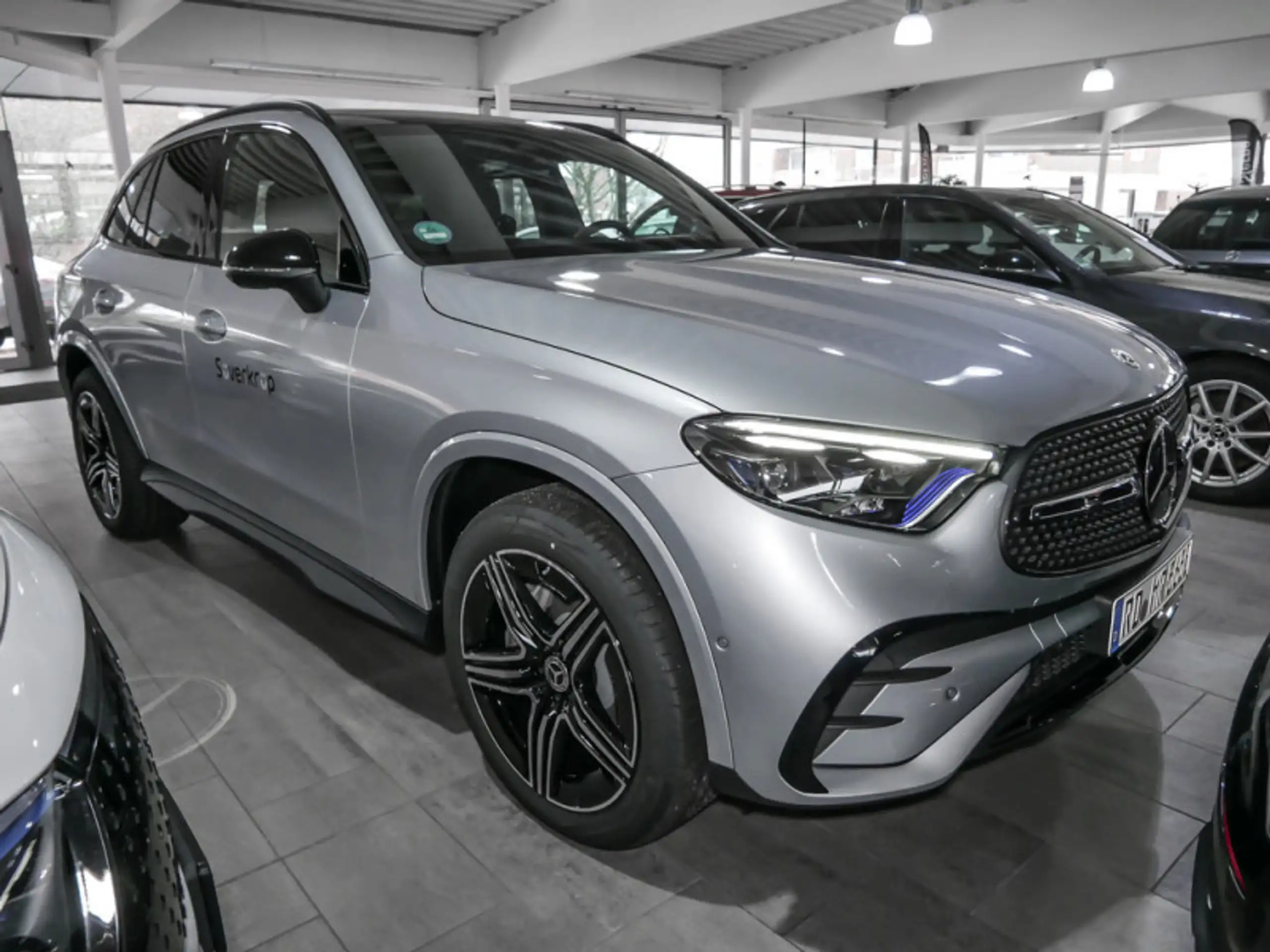 Mercedes-Benz - GLC 300