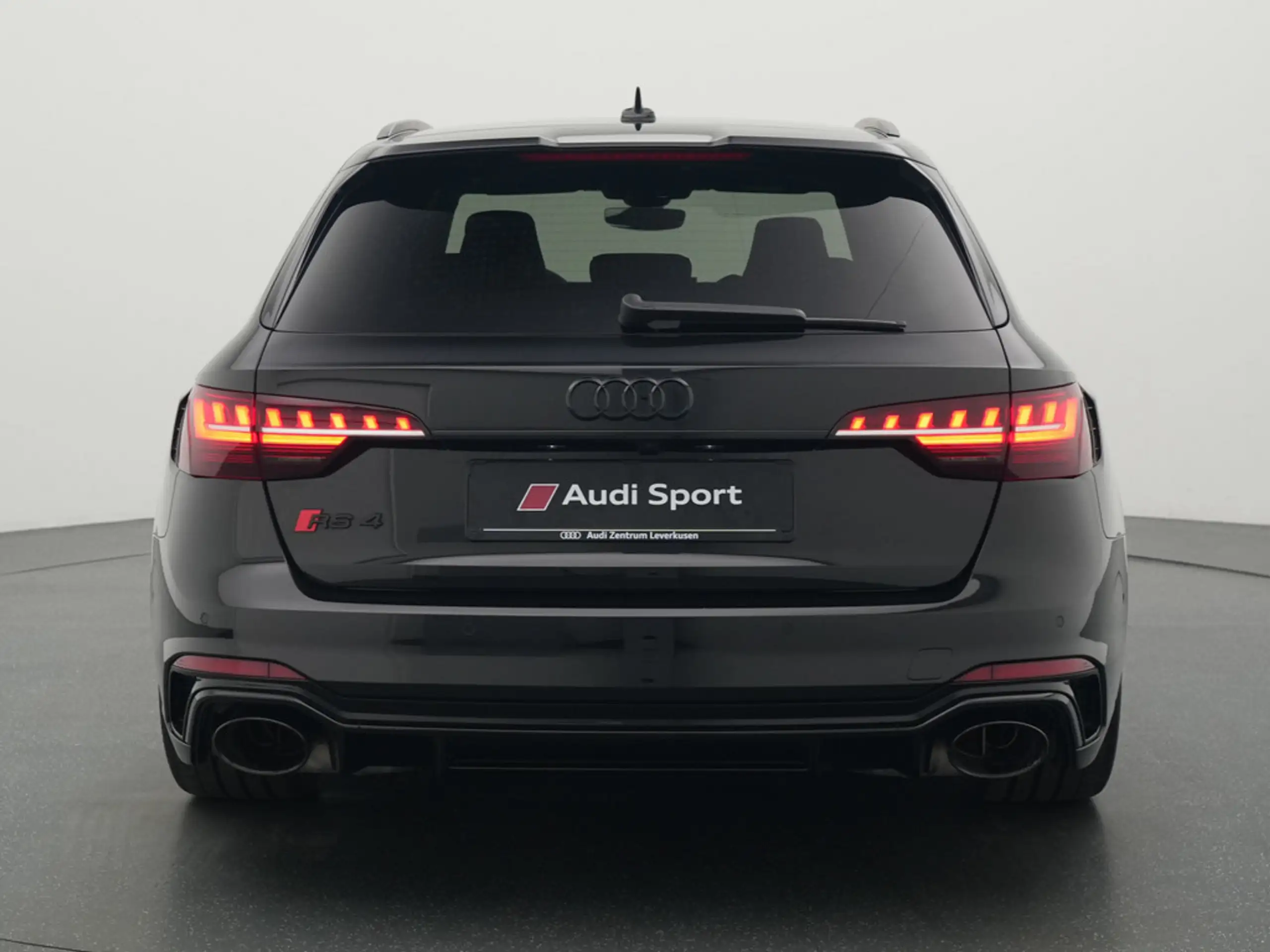 Audi - RS4