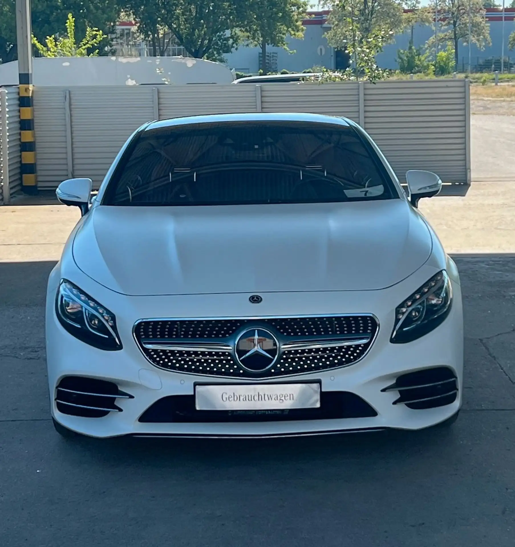 Mercedes-Benz - S 560