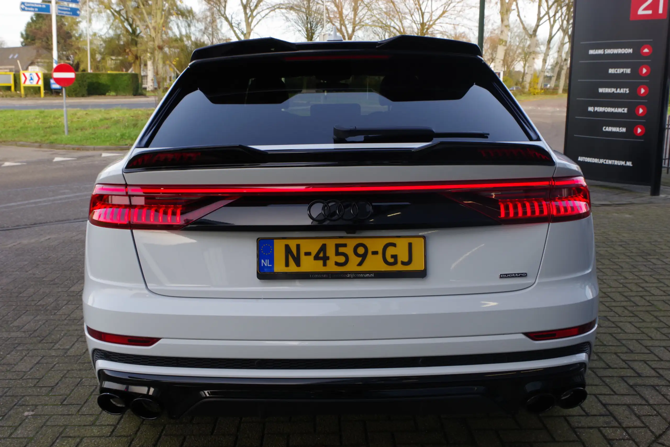 Audi - Q8