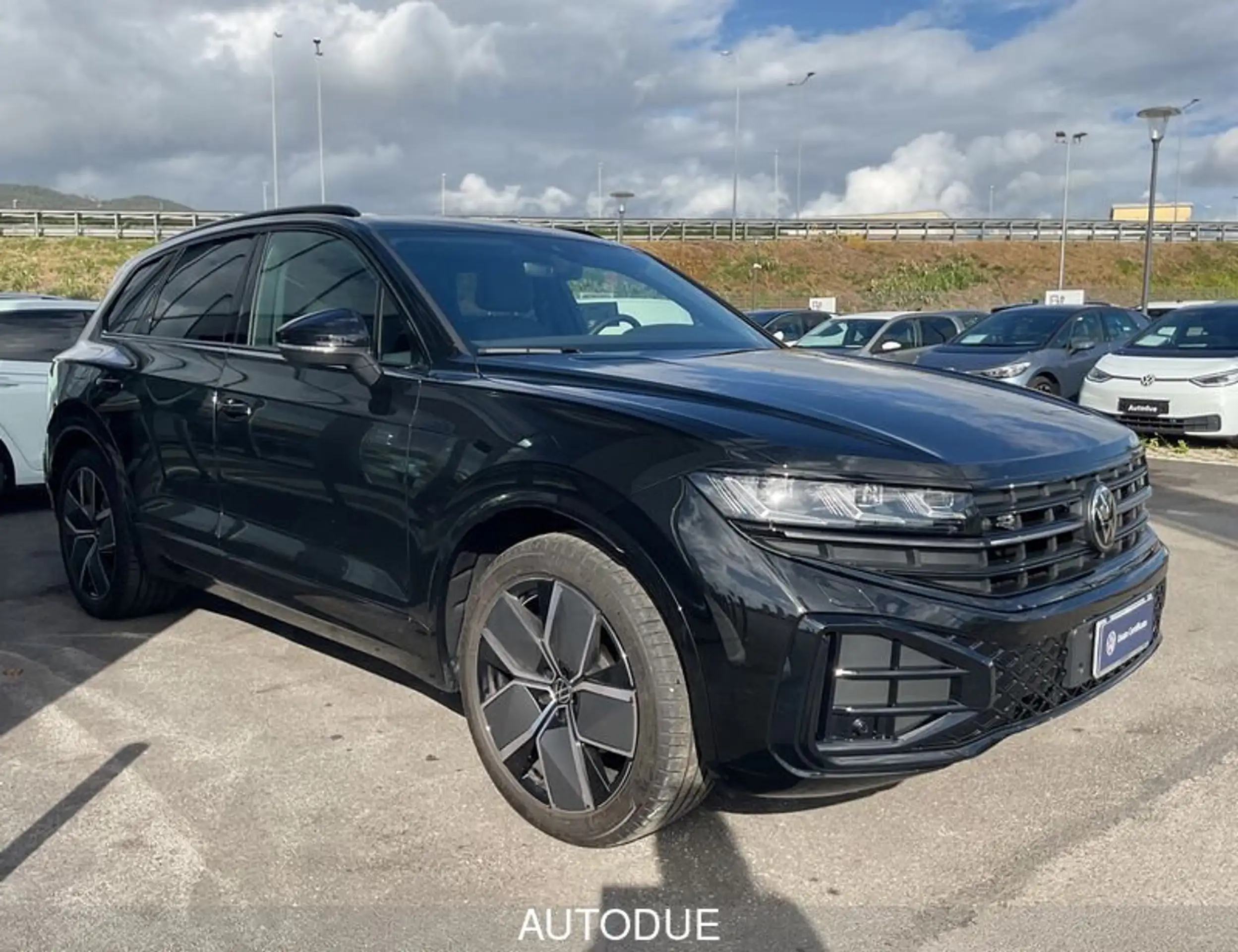 Volkswagen - Touareg