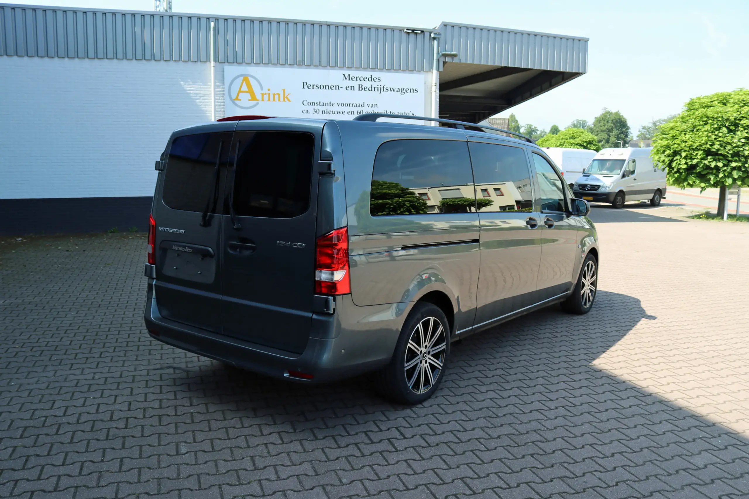 Mercedes-Benz - Vito