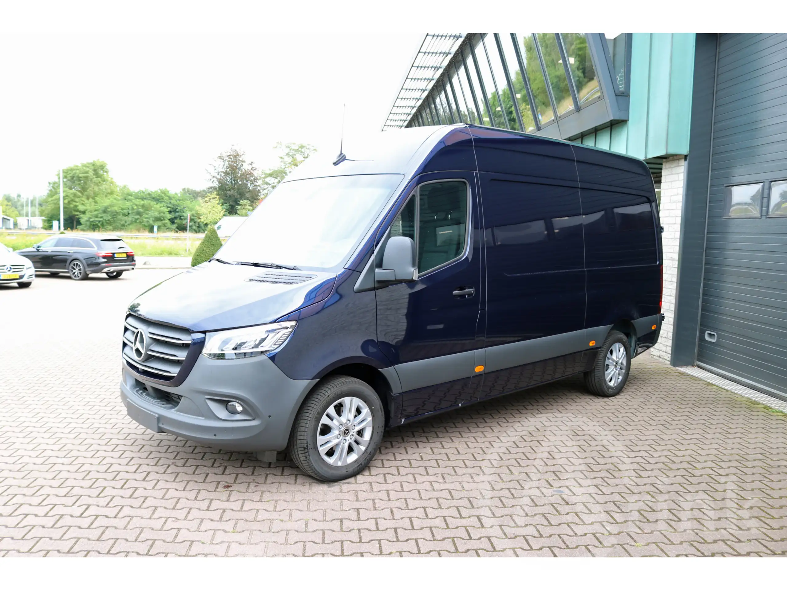 Mercedes-Benz - Sprinter