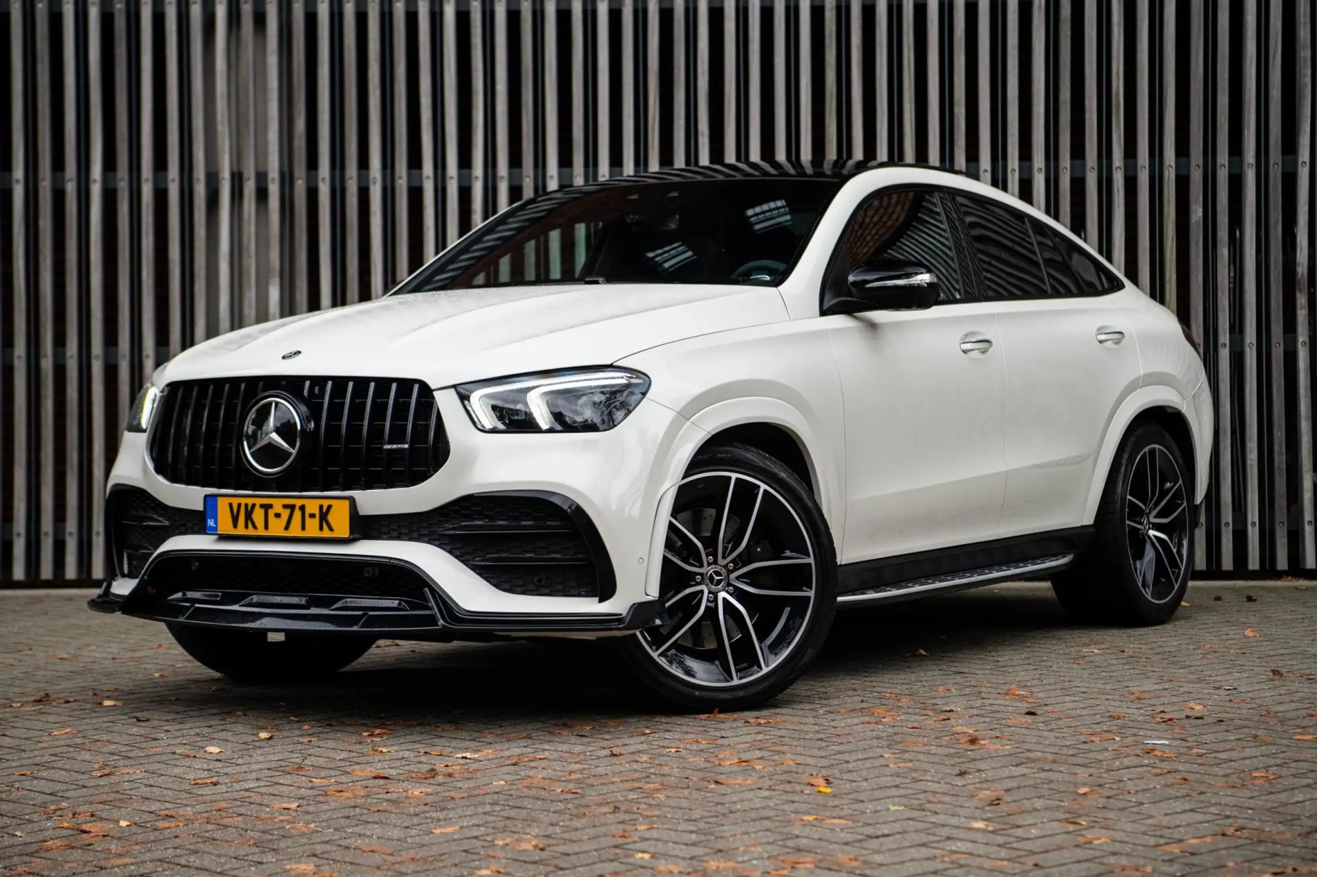 Mercedes-Benz - GLE 400