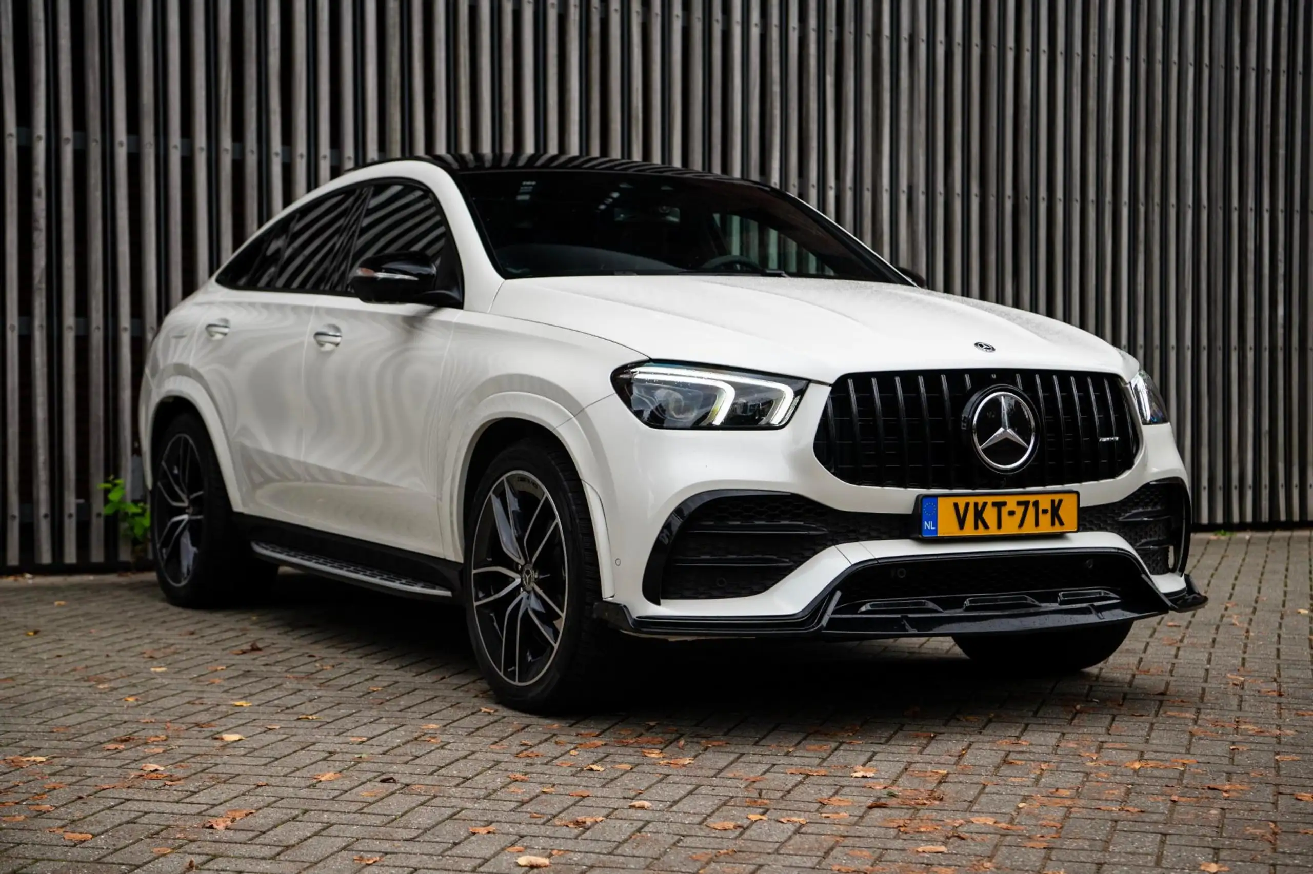 Mercedes-Benz - GLE 400