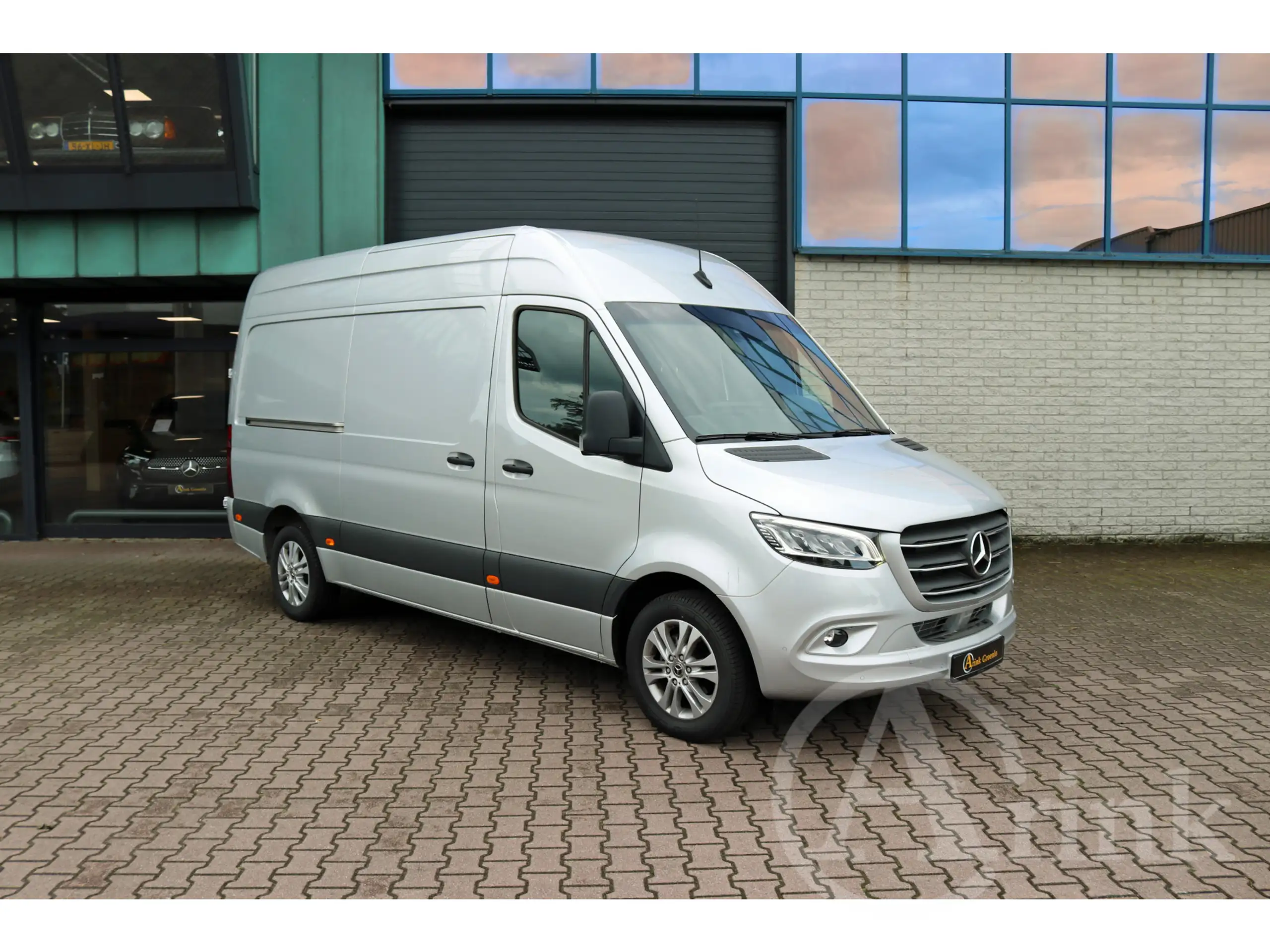 Mercedes-Benz - Sprinter