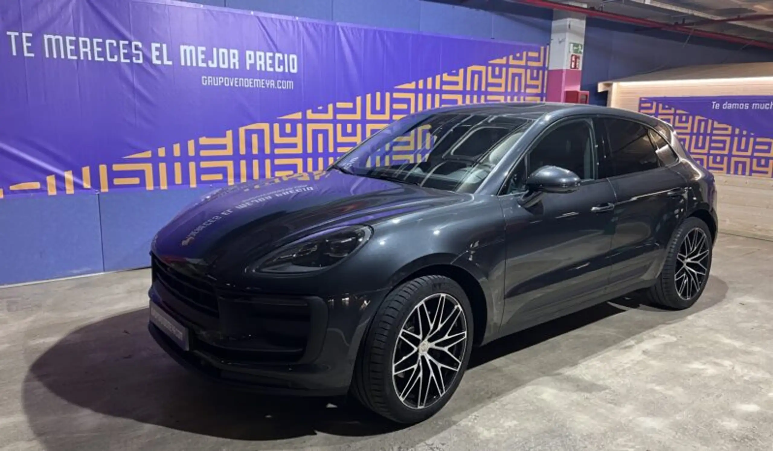 Porsche - Macan