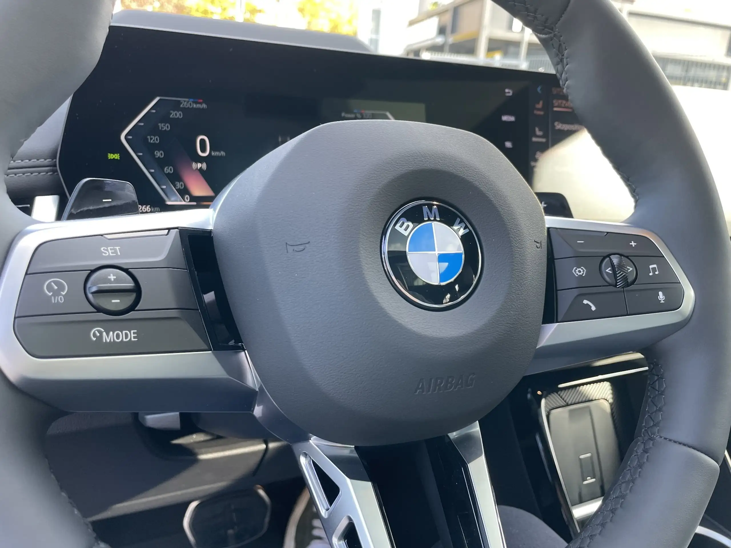 BMW - X1