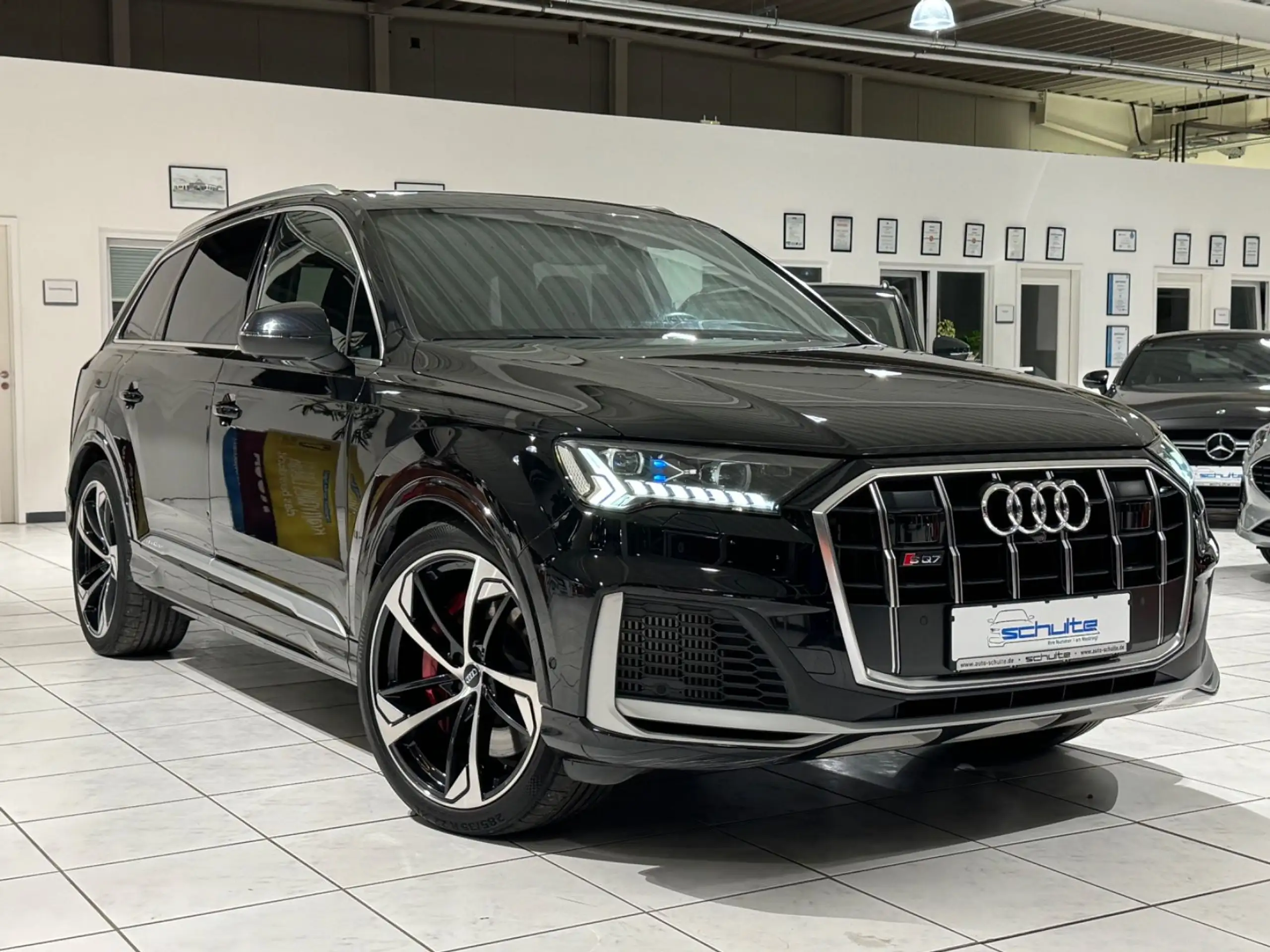 Audi - SQ7