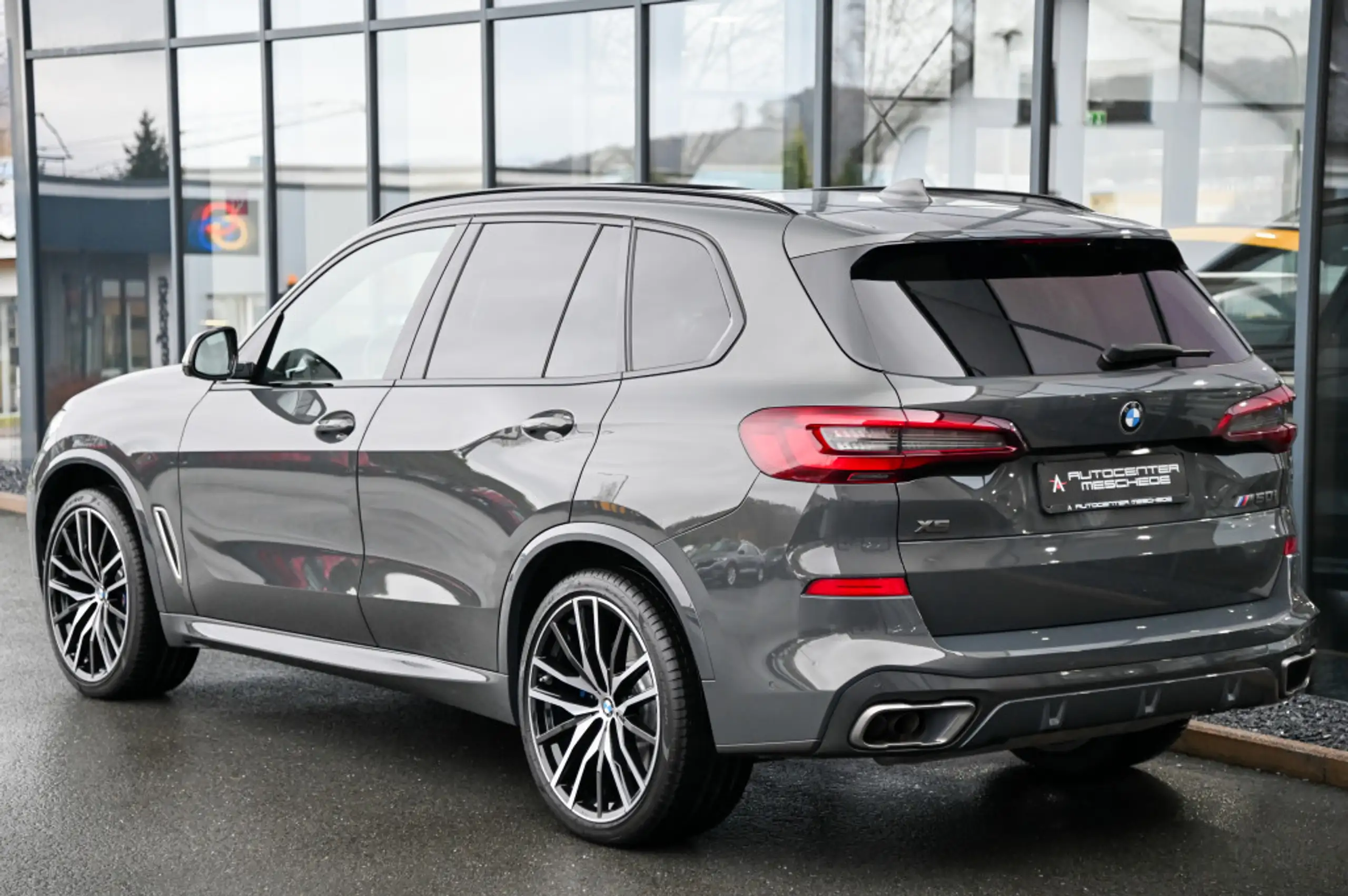 BMW - X5 M