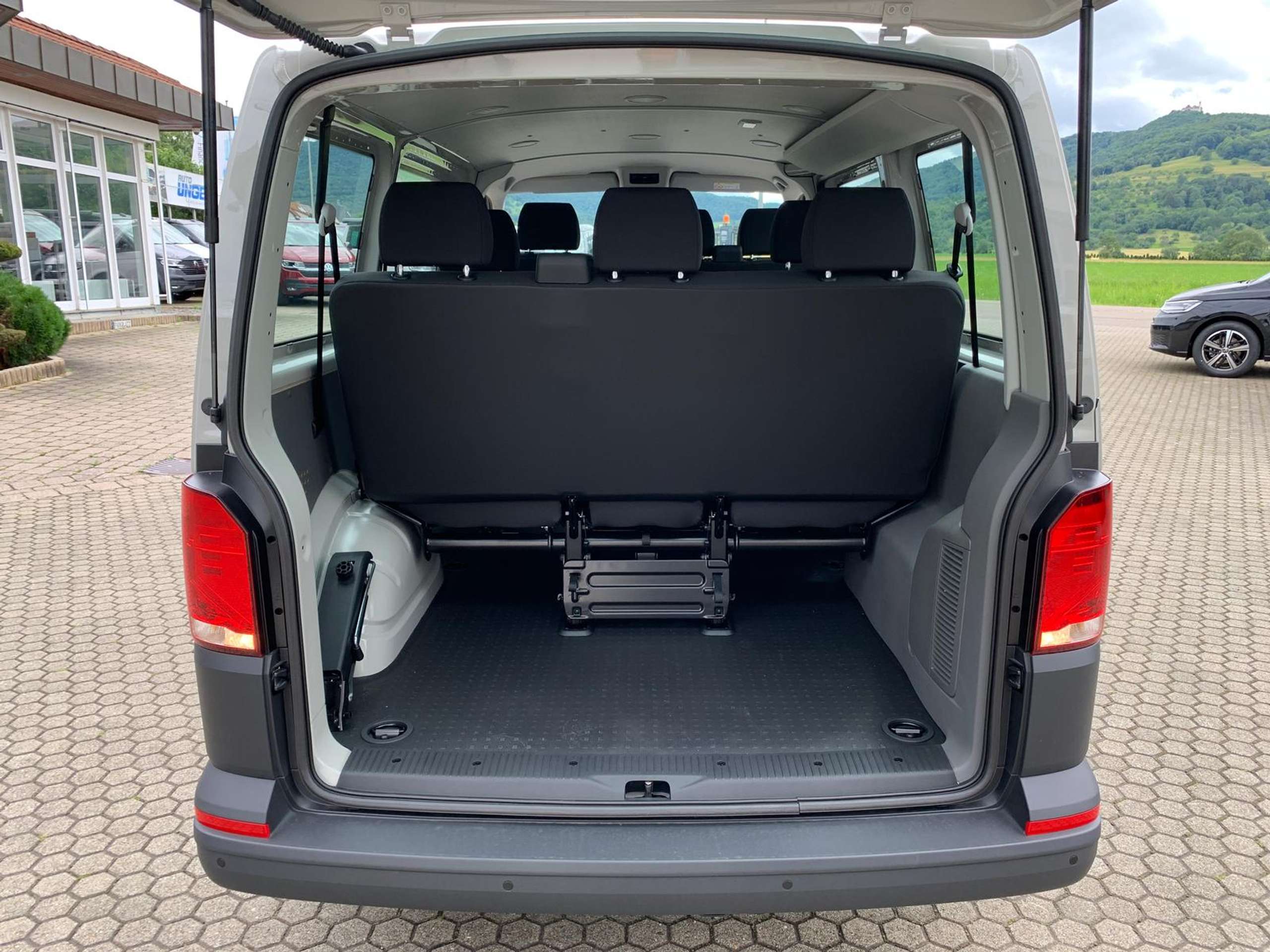 Volkswagen - T6.1 Transporter