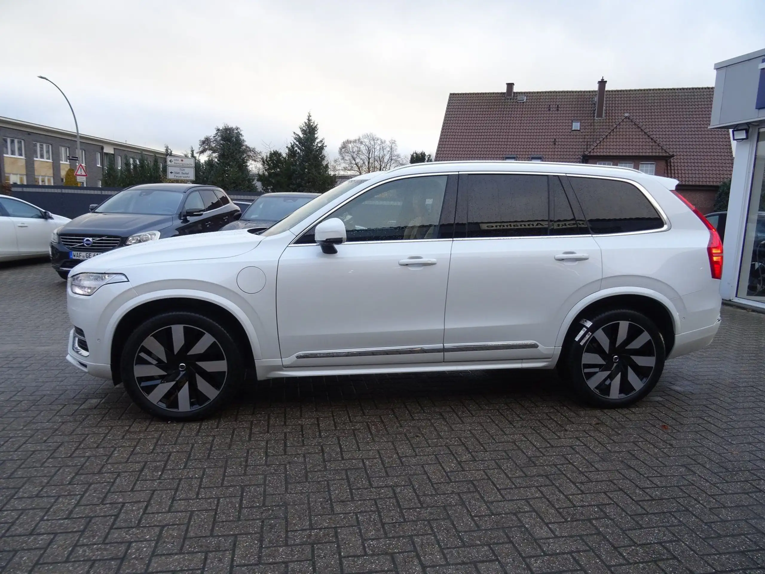 Volvo - XC90