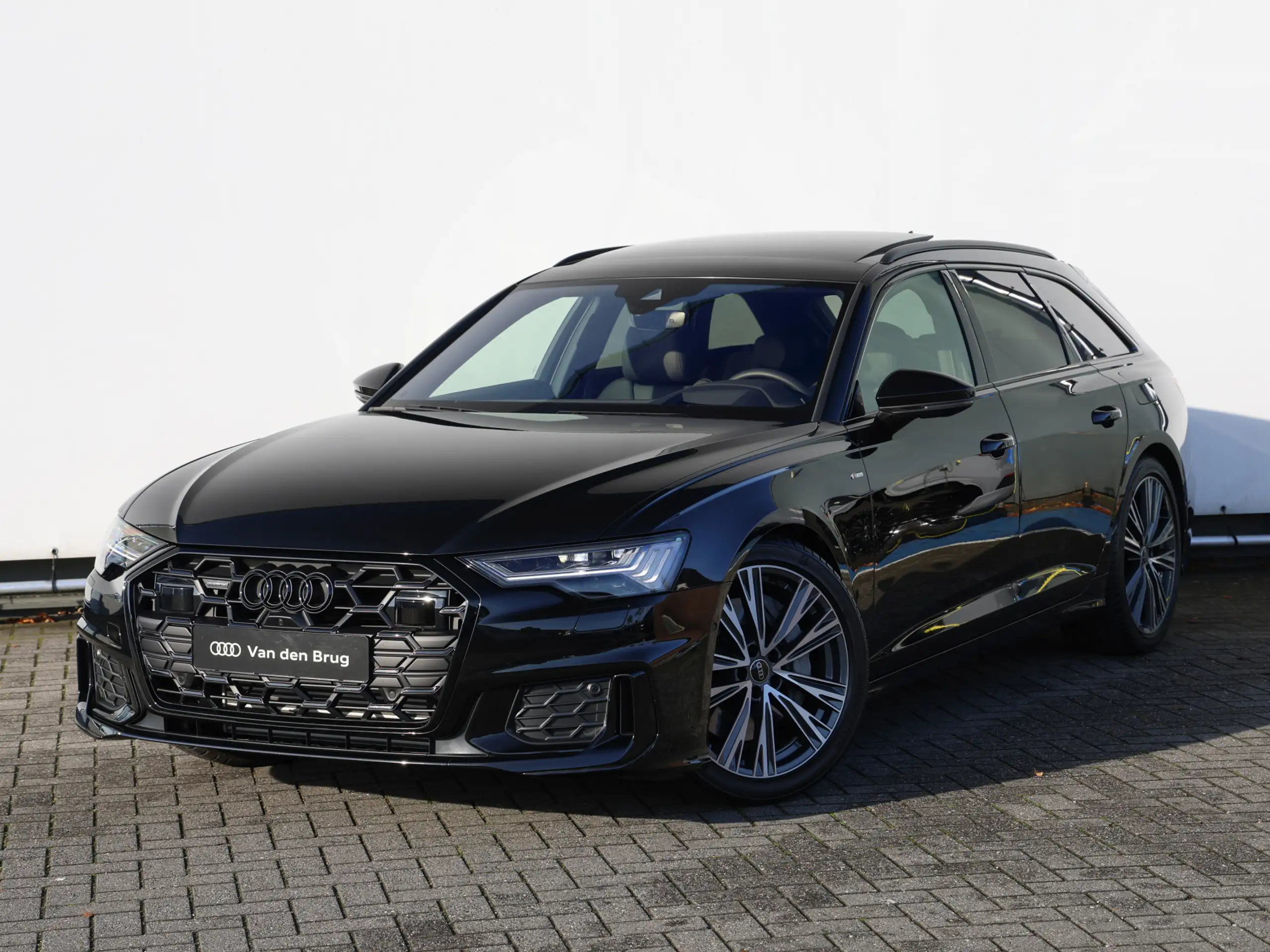 Audi - A6