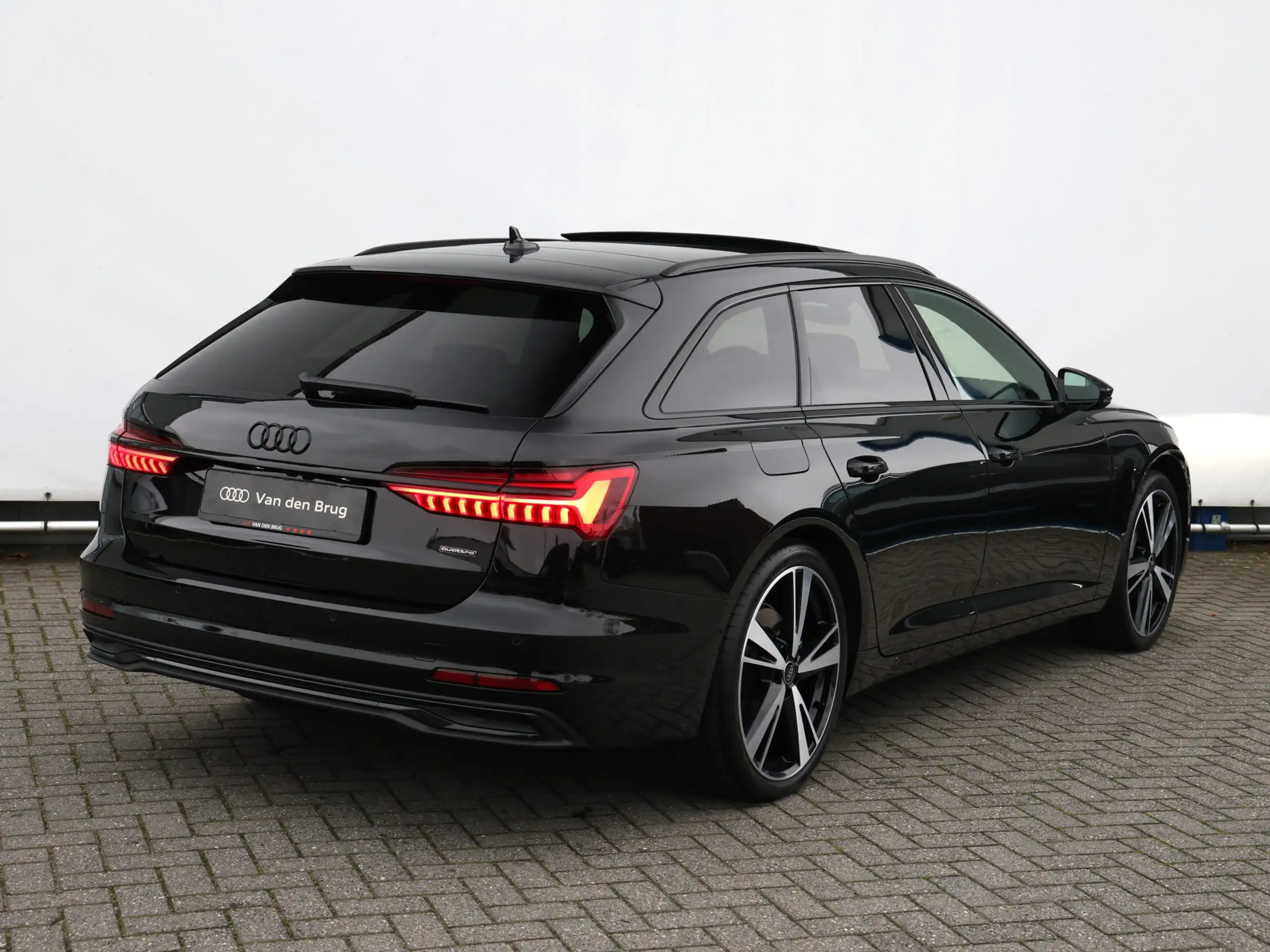 Audi - A6