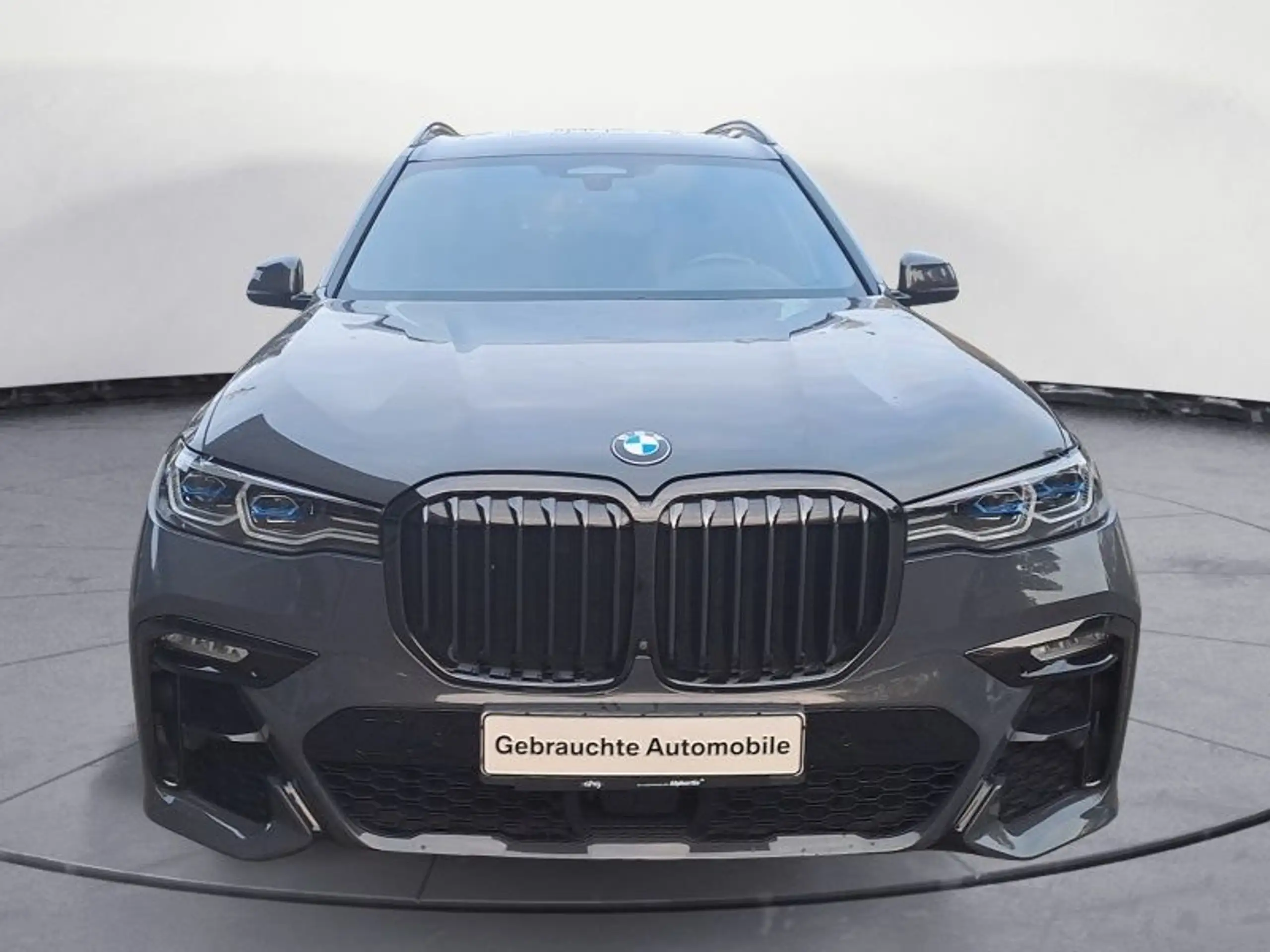 BMW - X7