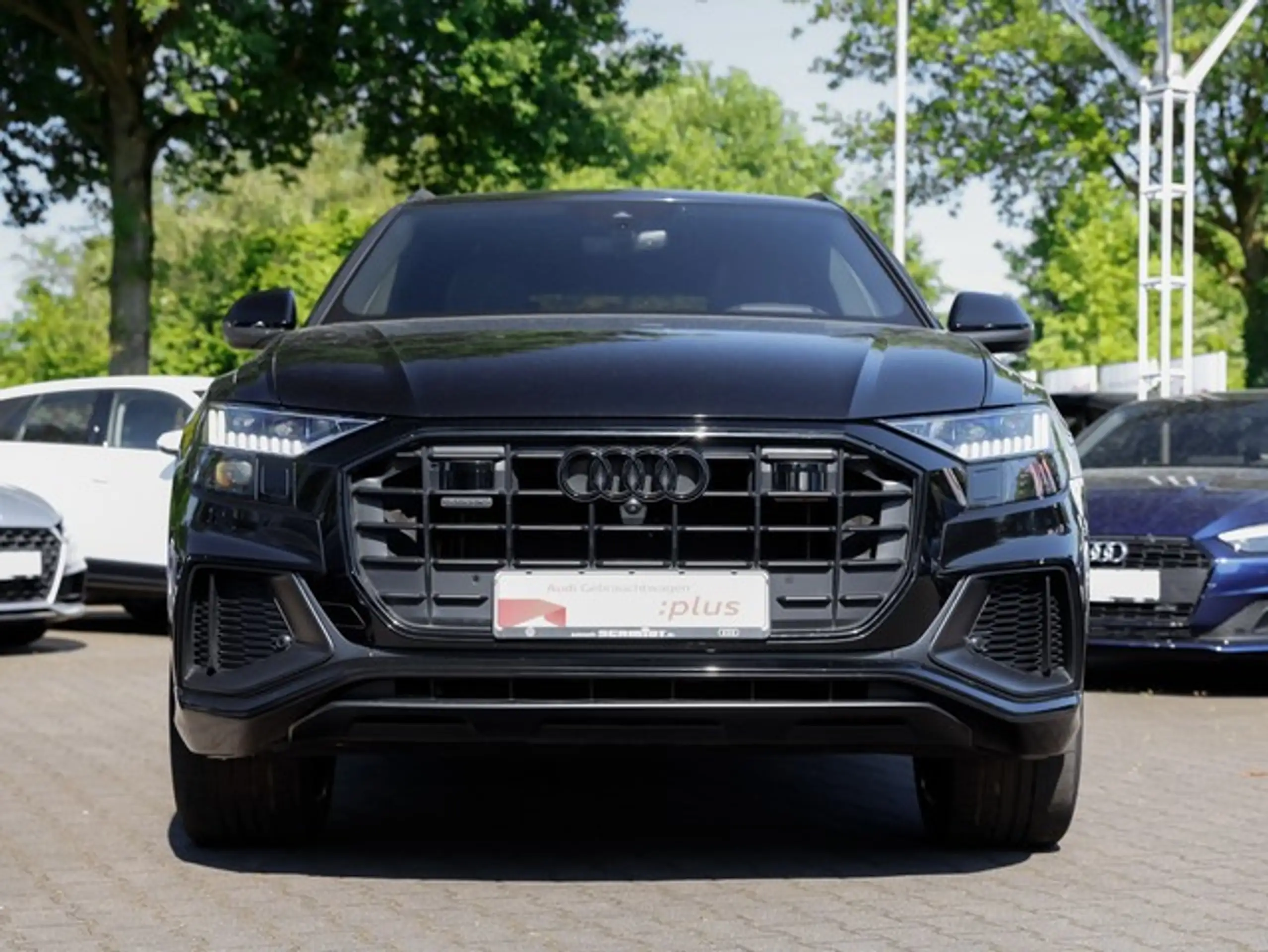 Audi - Q8