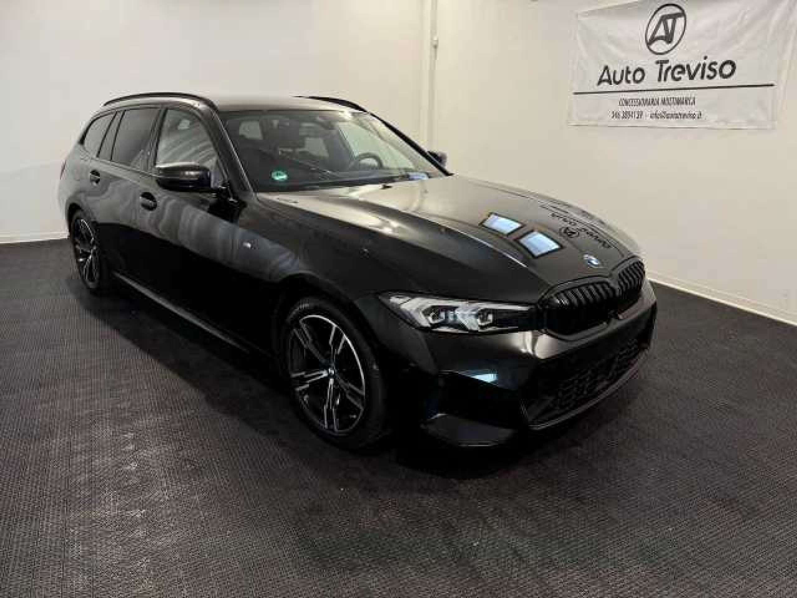 BMW - 320