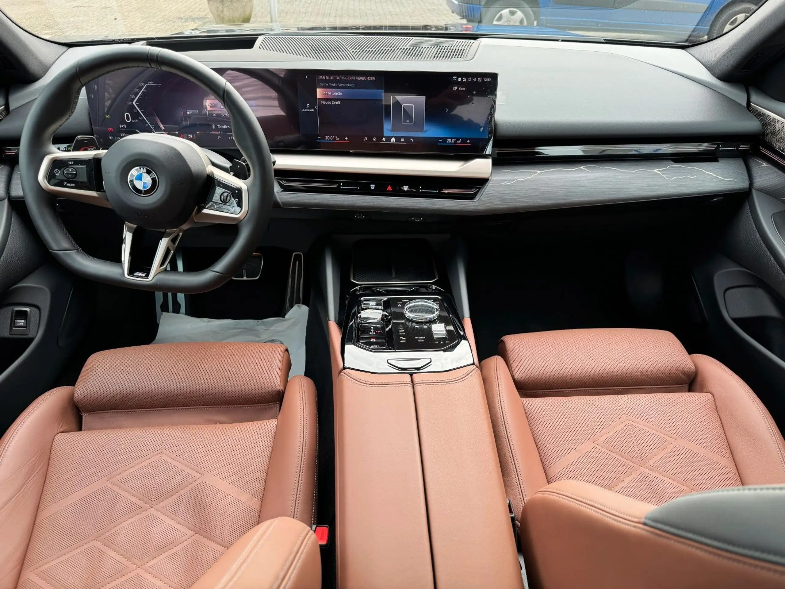 BMW - 520