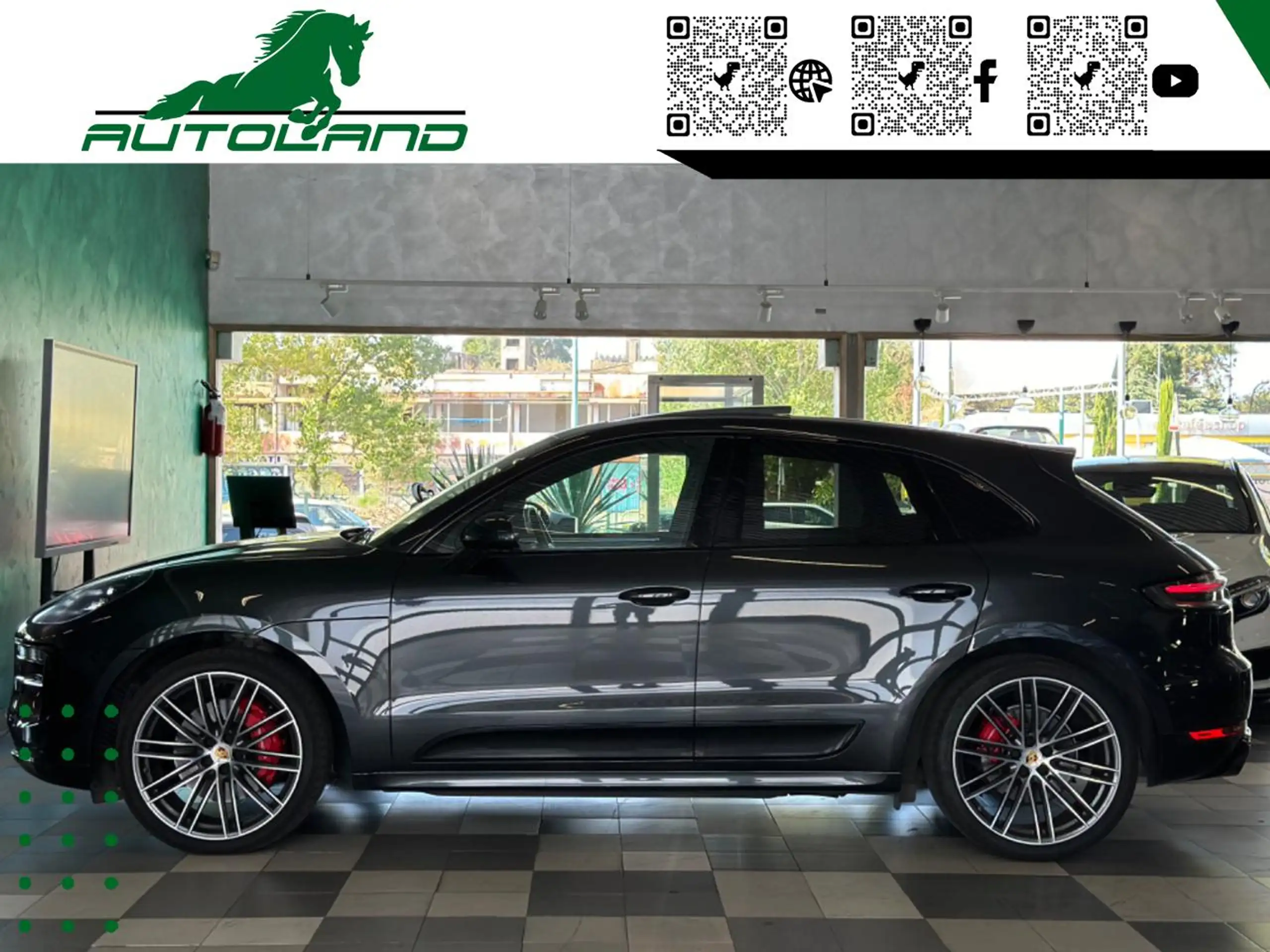 Porsche - Macan