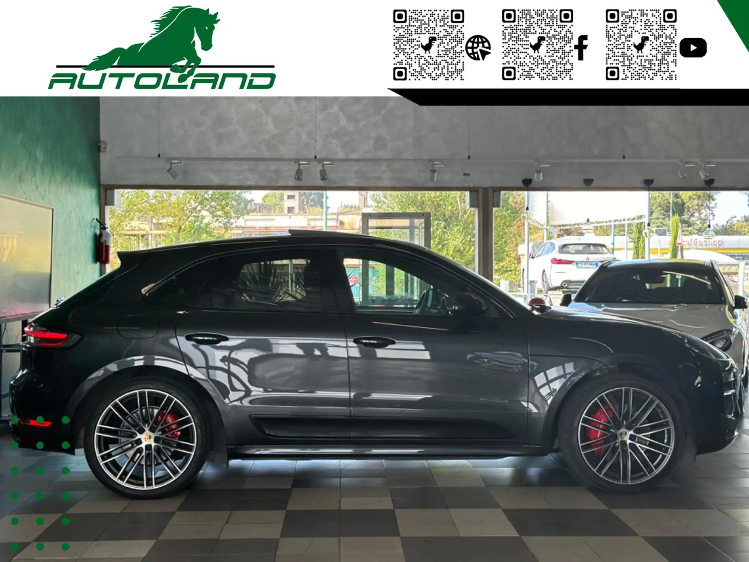 Porsche - Macan