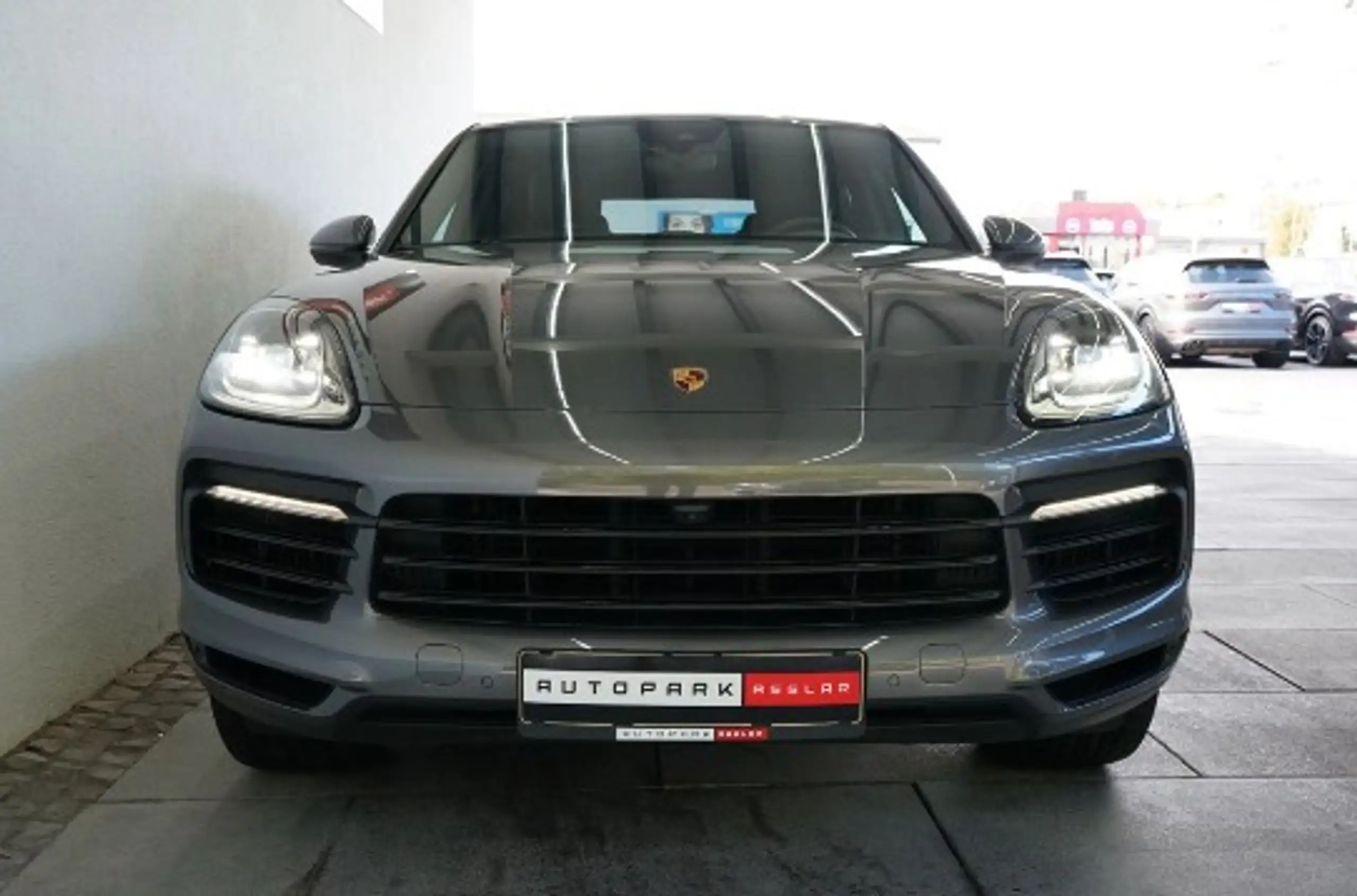 Porsche - Cayenne