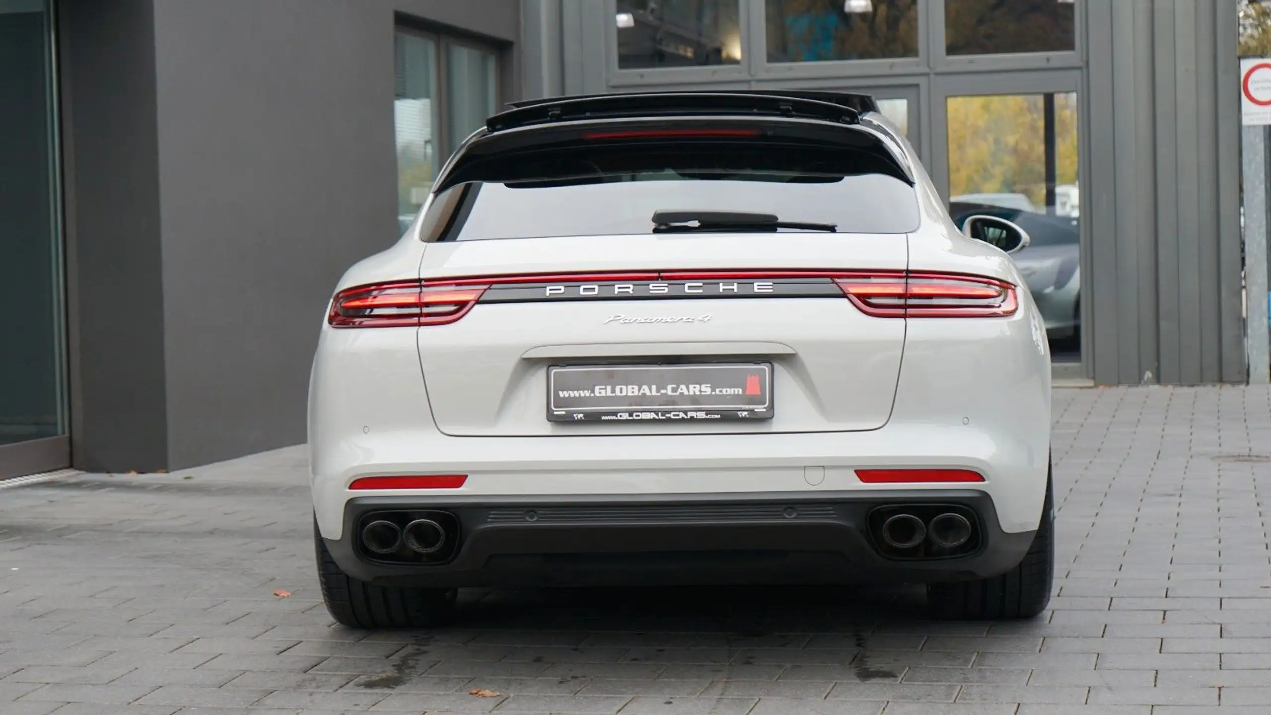 Porsche - Panamera