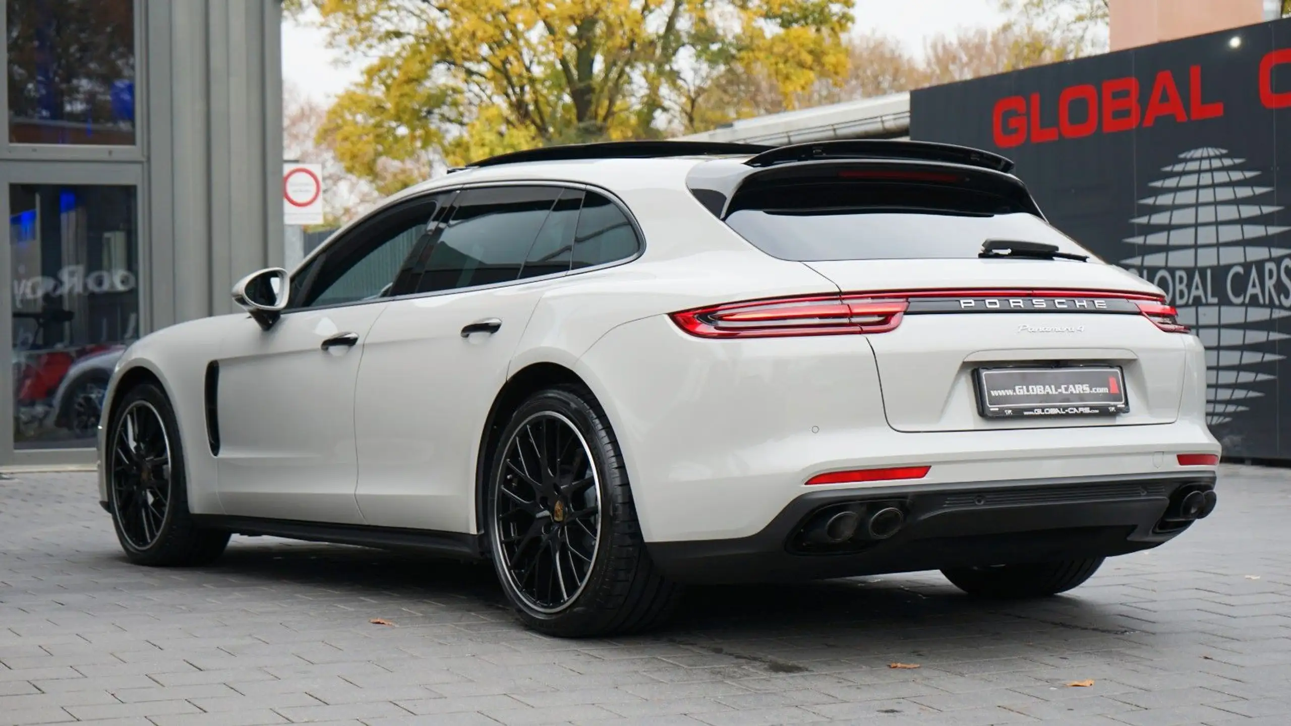 Porsche - Panamera