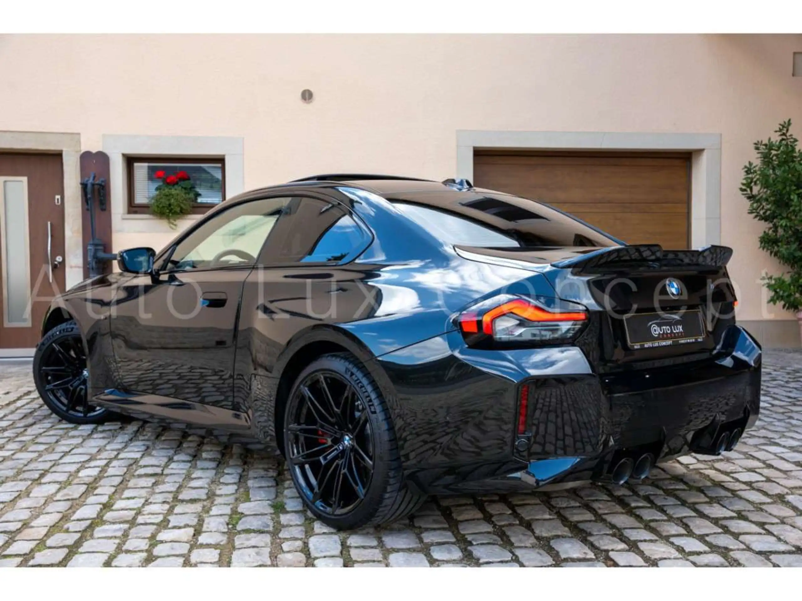 BMW - M2