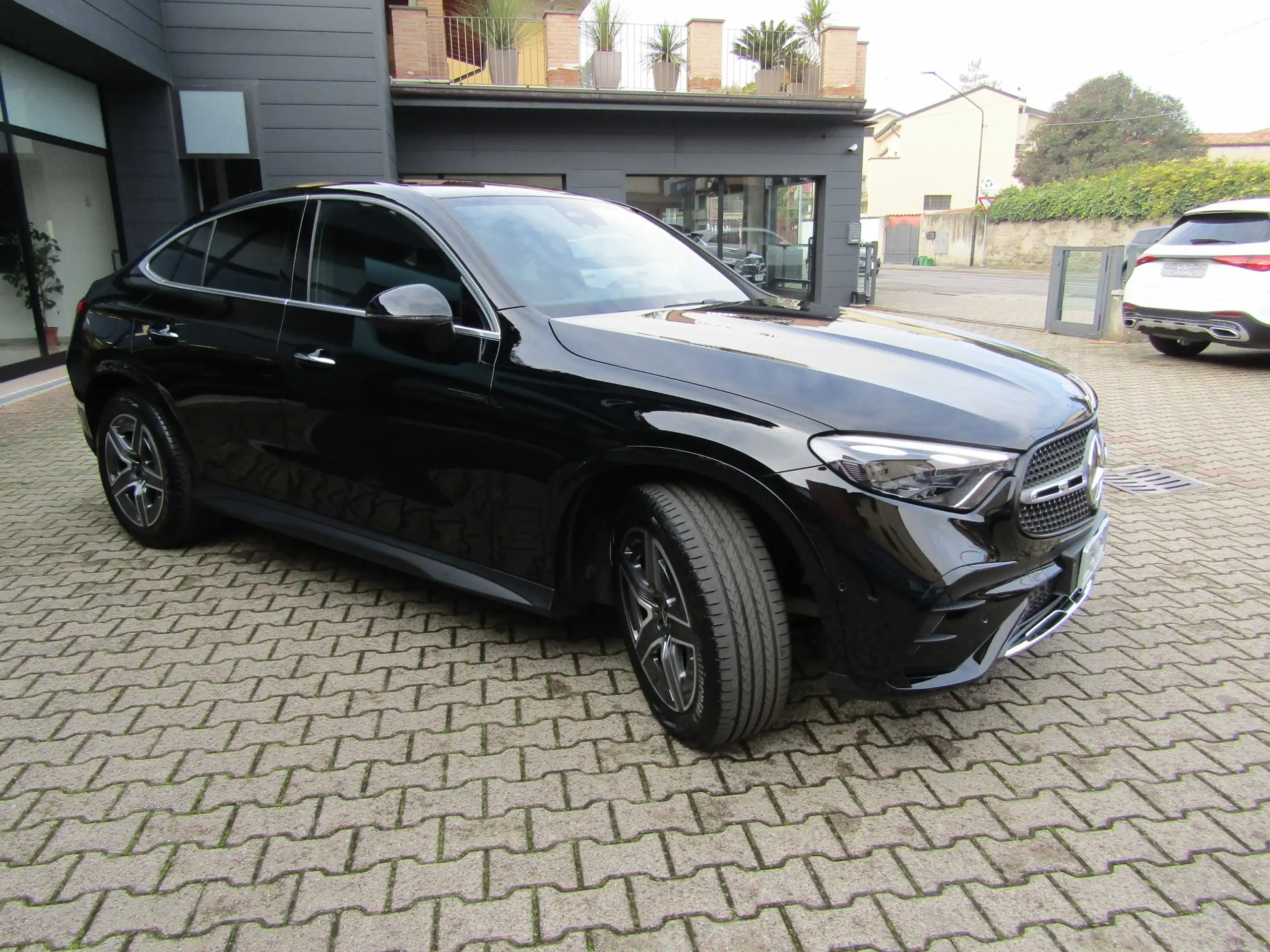 Mercedes-Benz - GLC 220