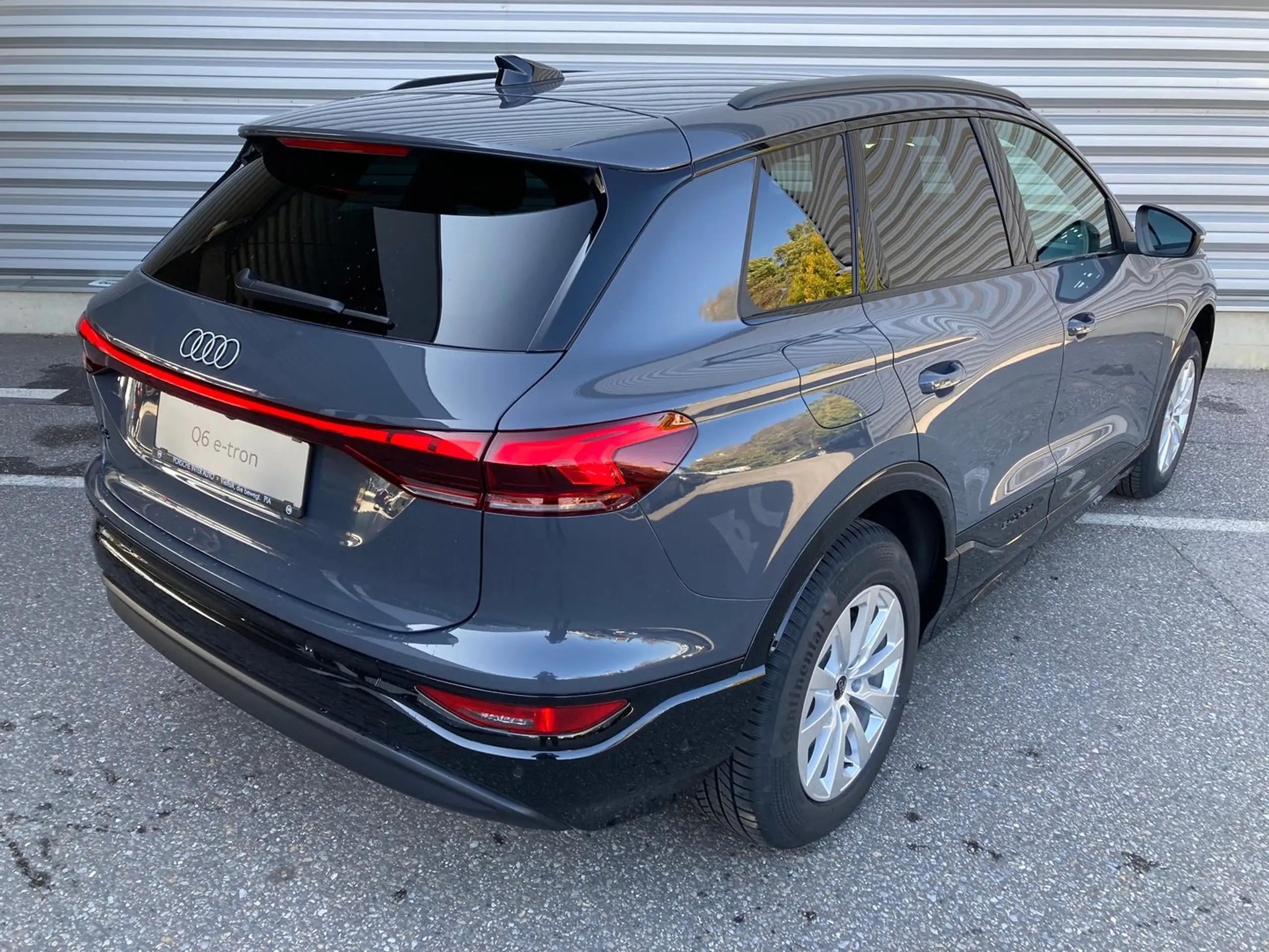 Audi - Q6