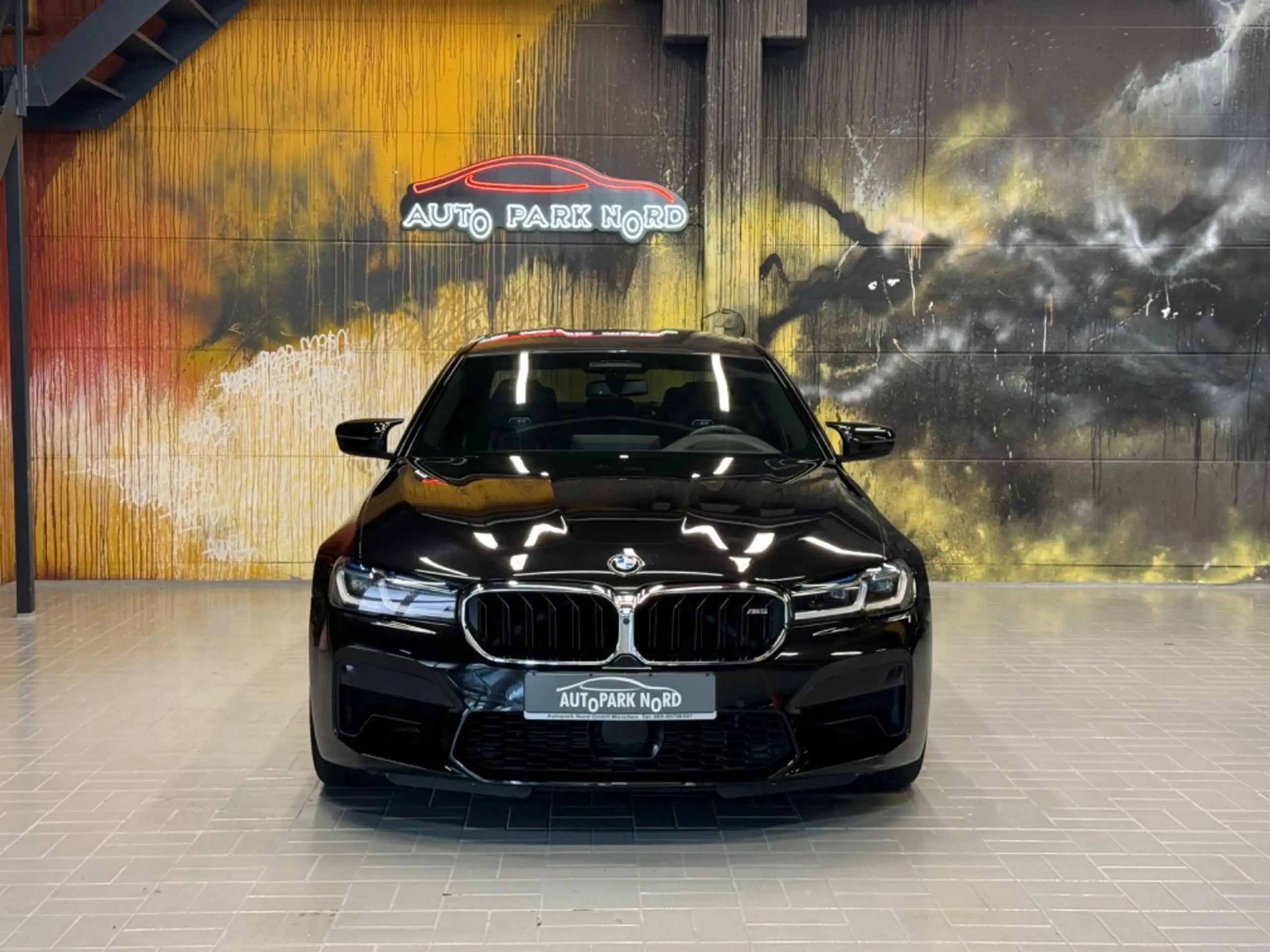 BMW - M5