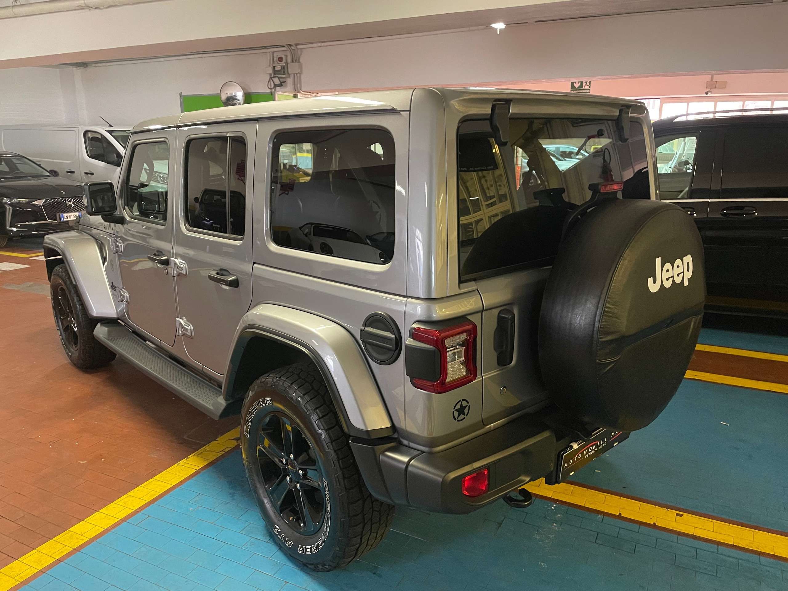 Jeep - Wrangler