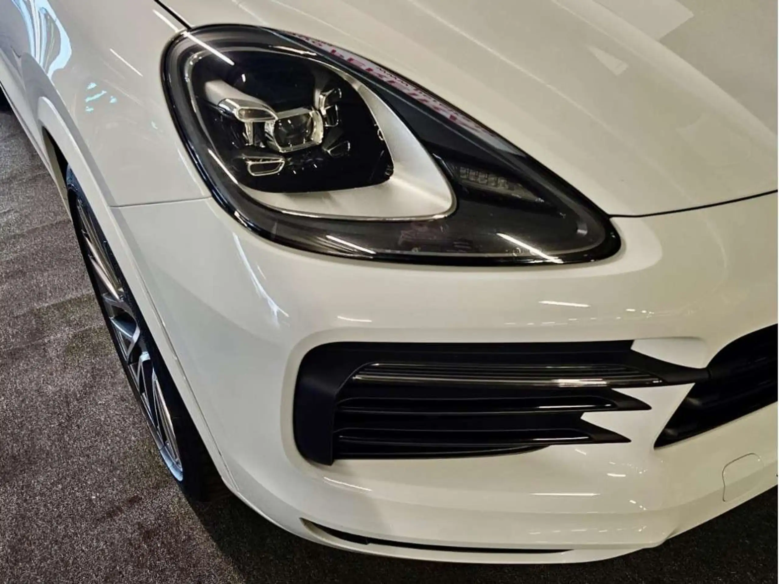 Porsche - Cayenne