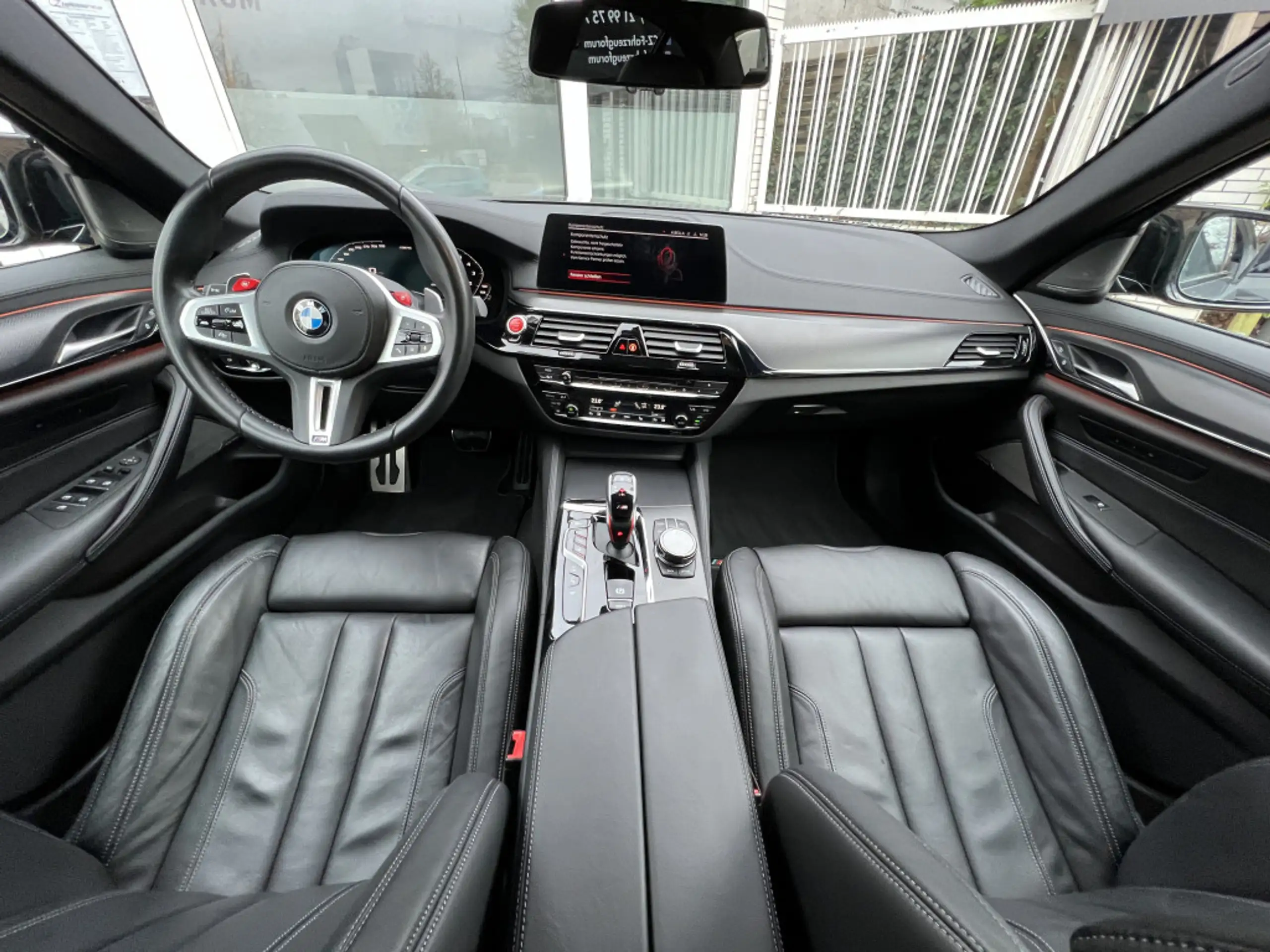 BMW - M5