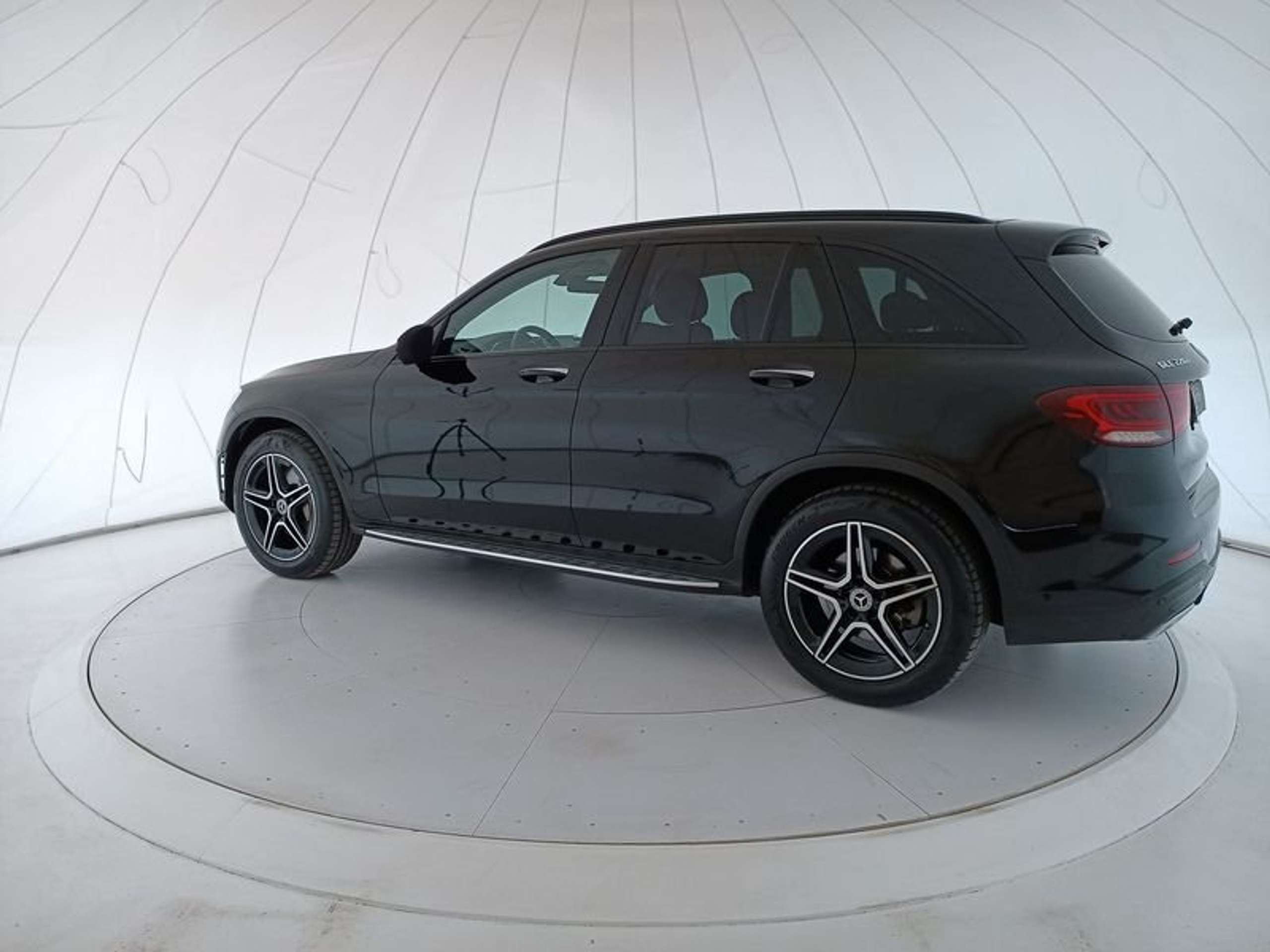 Mercedes-Benz - GLC 220