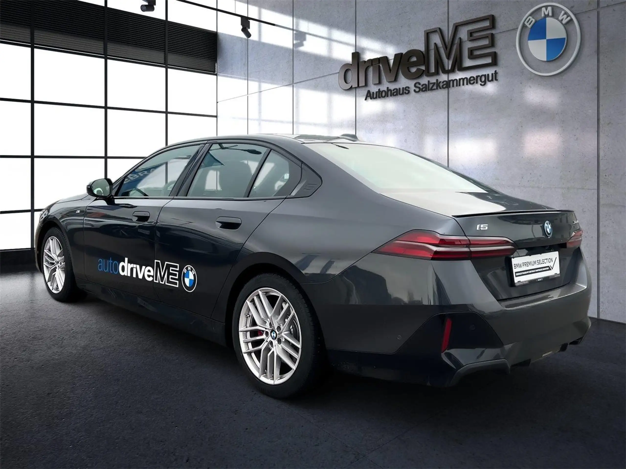 BMW - i5