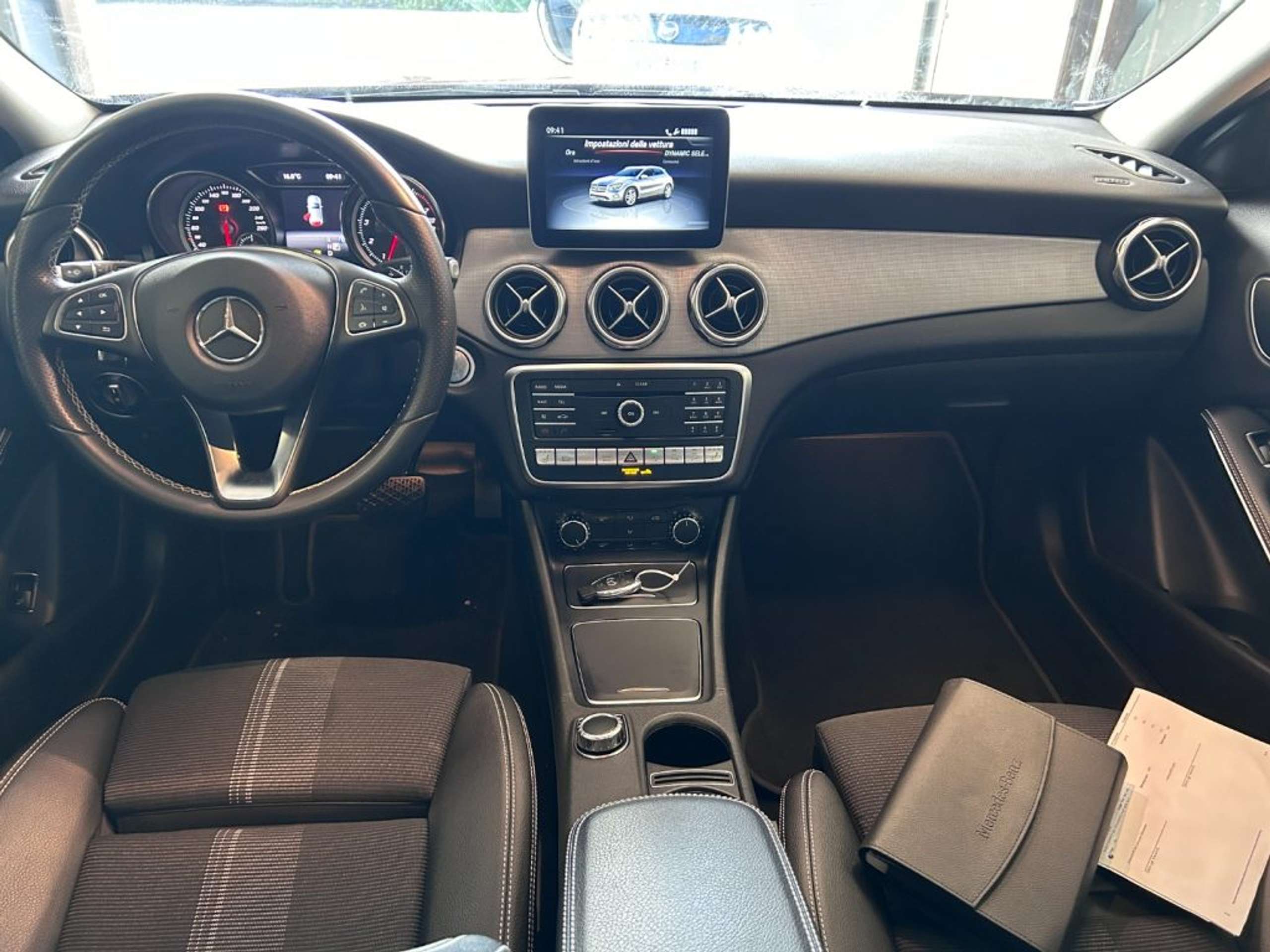 Mercedes-Benz - GLA 250