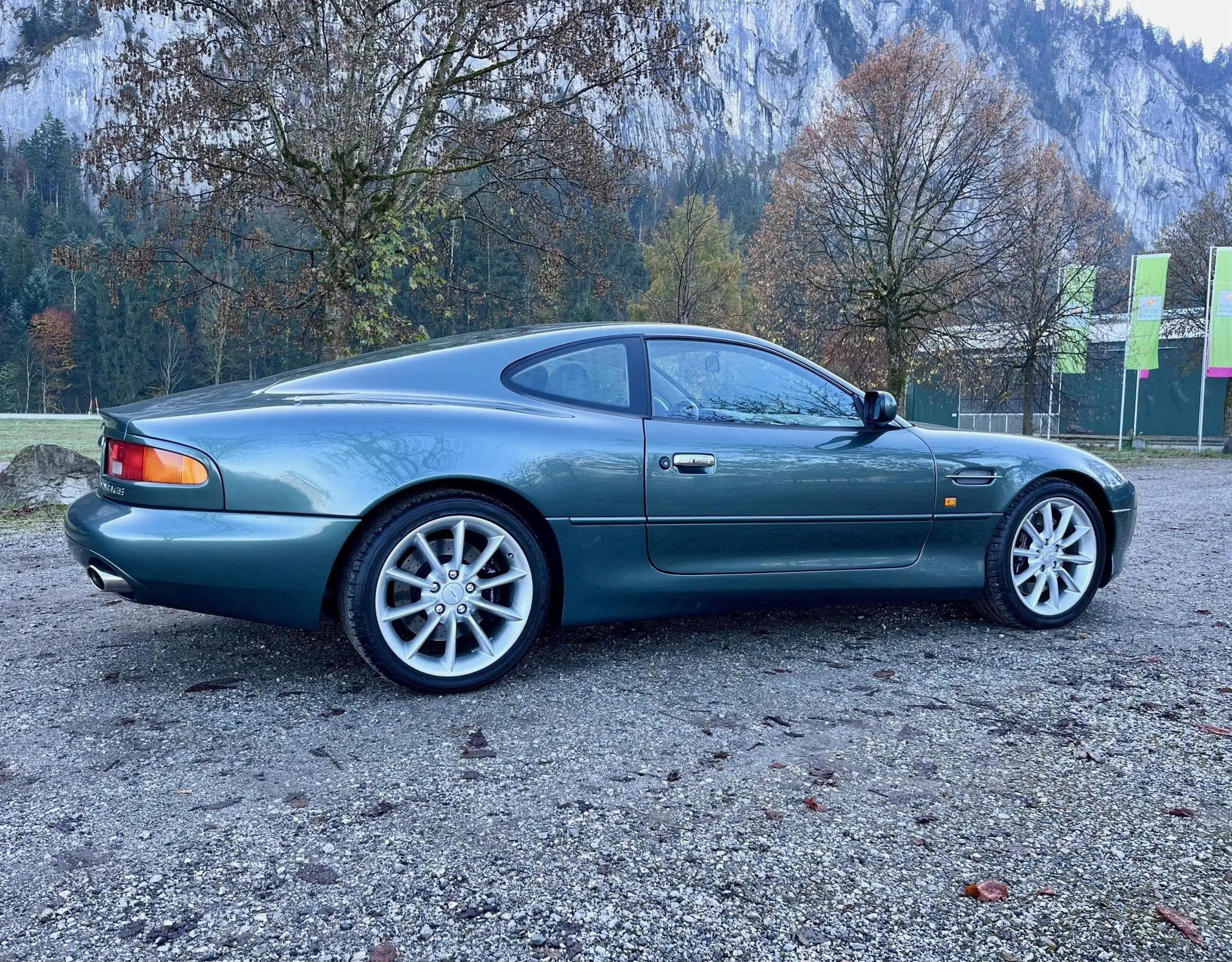 Aston Martin - DB7