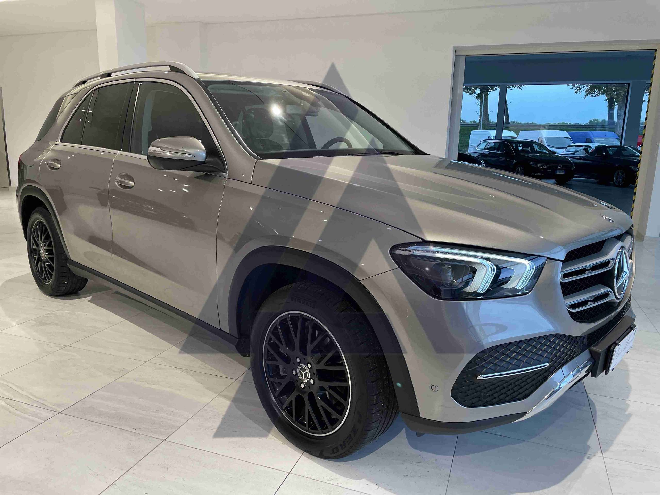 Mercedes-Benz - GLE 300