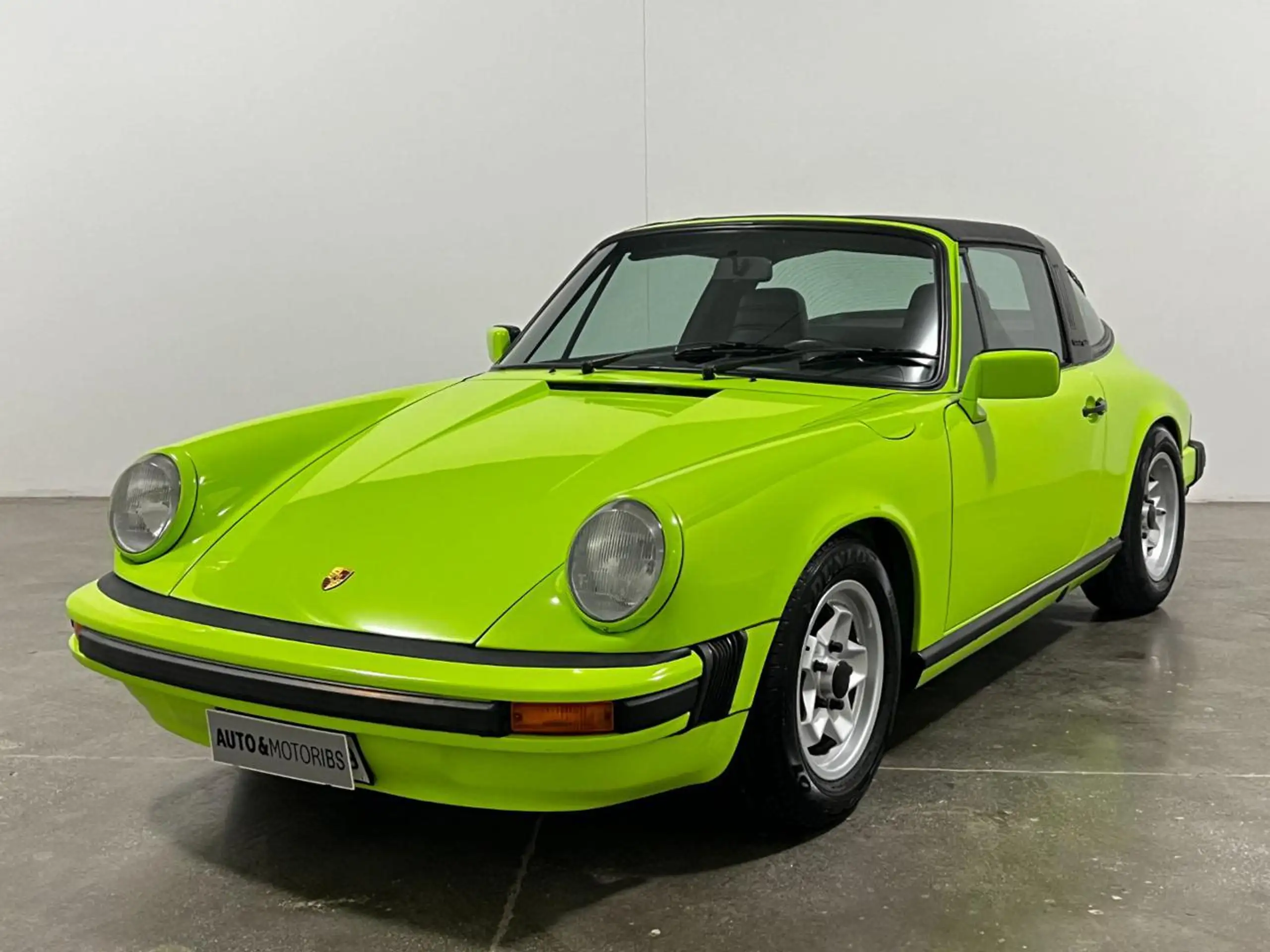 Porsche - 911