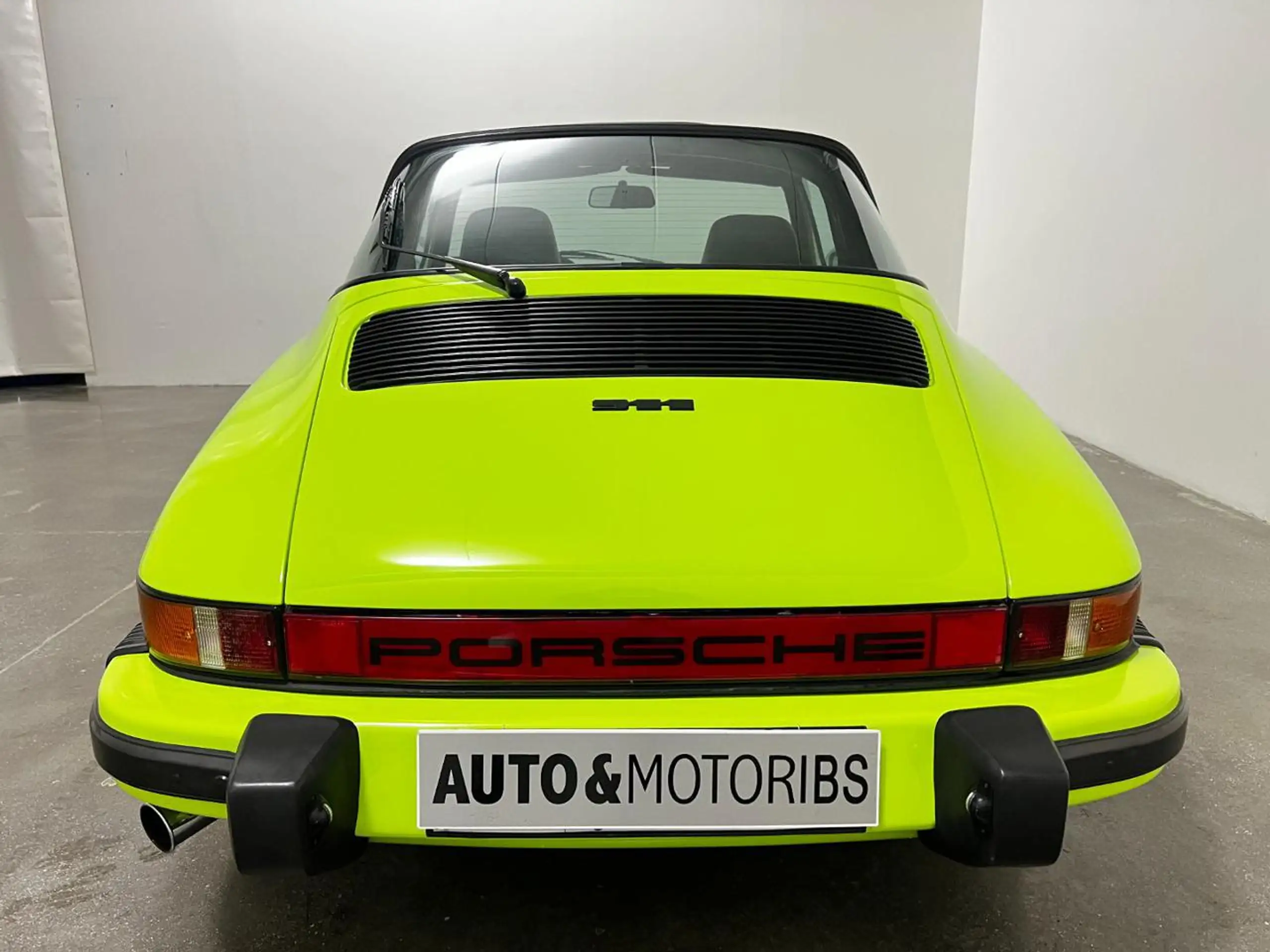 Porsche - 911